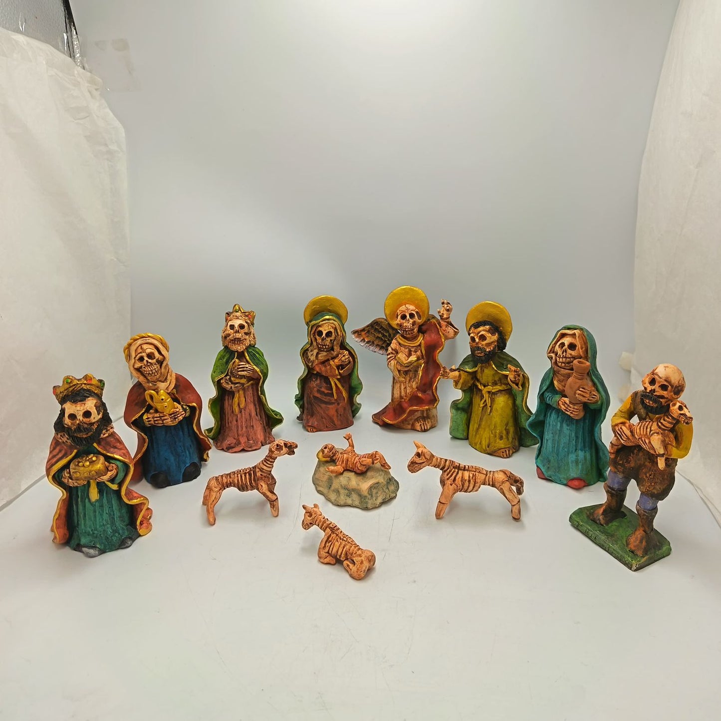 Extraordinary Hand made Painted Nativity Set By Demetrio Aguilar PP8874