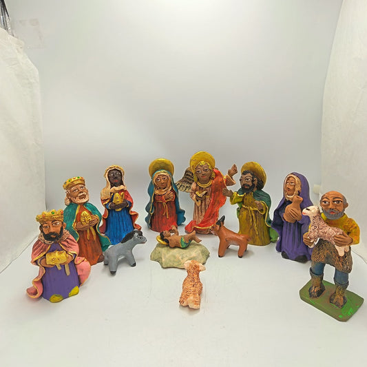 Extraordinary Hand made Painted Nativity Set By Demetrio Aguilar PP8876