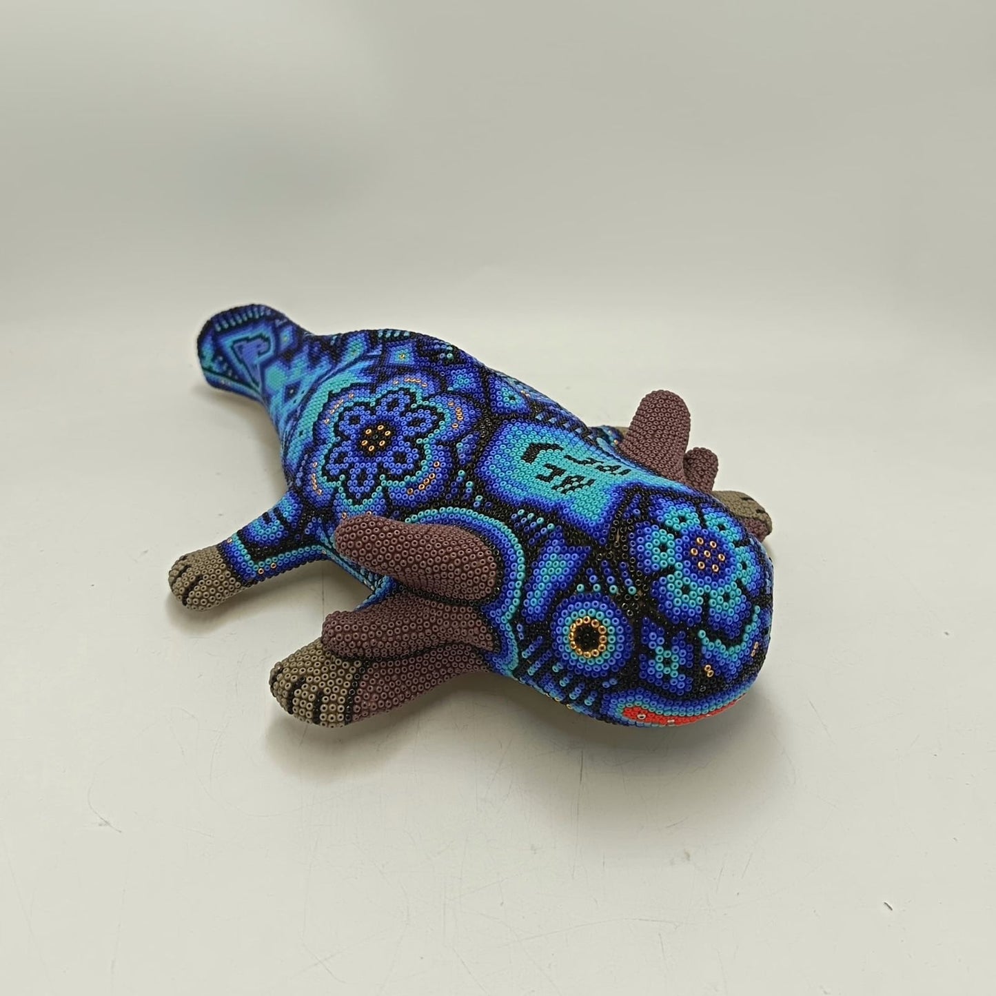 Mexican Huichol Hand Beaded Axolot By Isandro Villa Lopez PP9088
