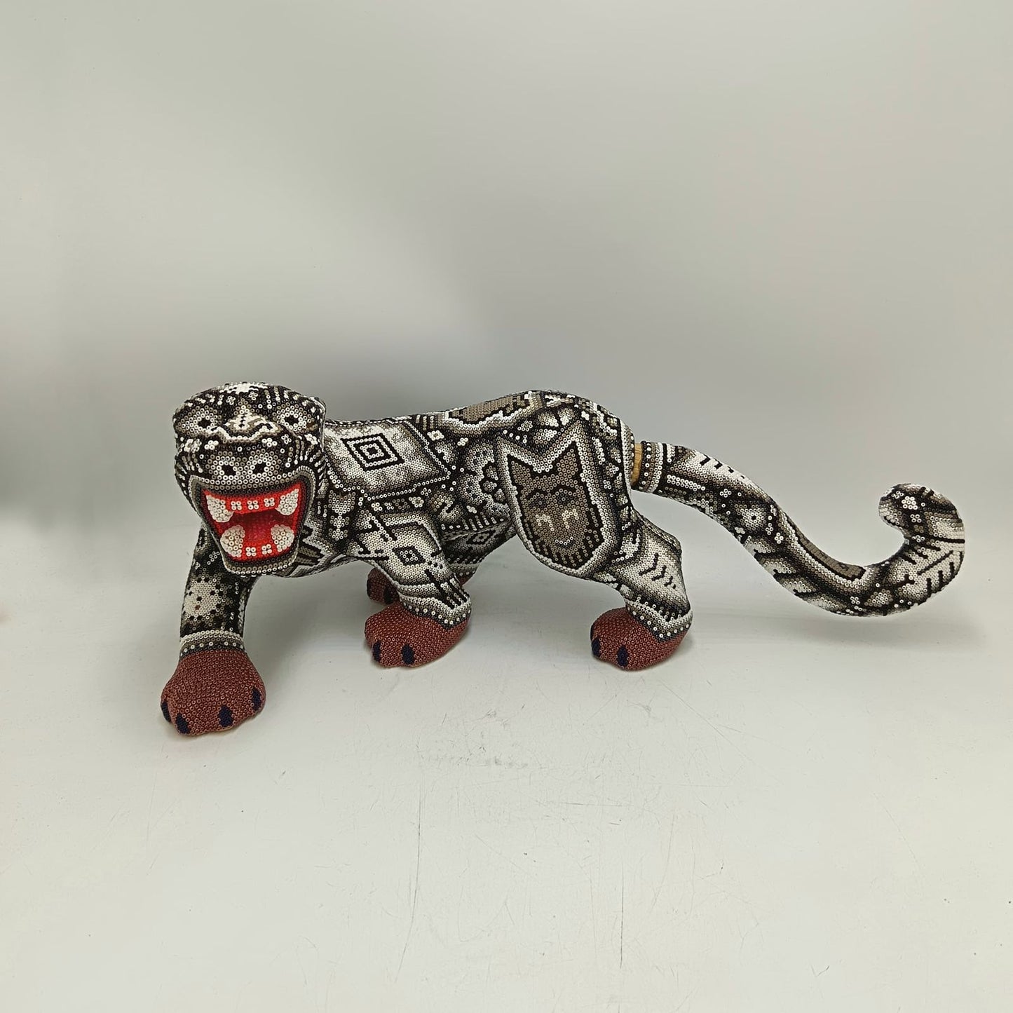 Mexican Huichol Hand Beaded Art, Jaguar By Isandro Villa Lopez PP9101 Oaxaca