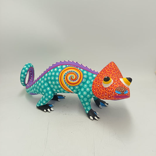 Oaxacan Wood Carving Hand Made, Chameleon By Armando Jimenez  PP9155