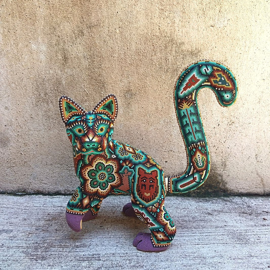 Mexican Huichol Hand Beaded Cat By Isandro Villa Lopez PP9506