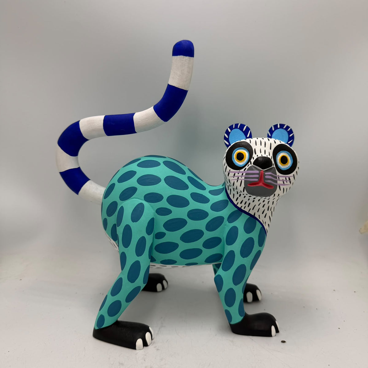 Oaxacan Wood Carving Hand Made, Lemur By Armando Jimenez  PP9622
