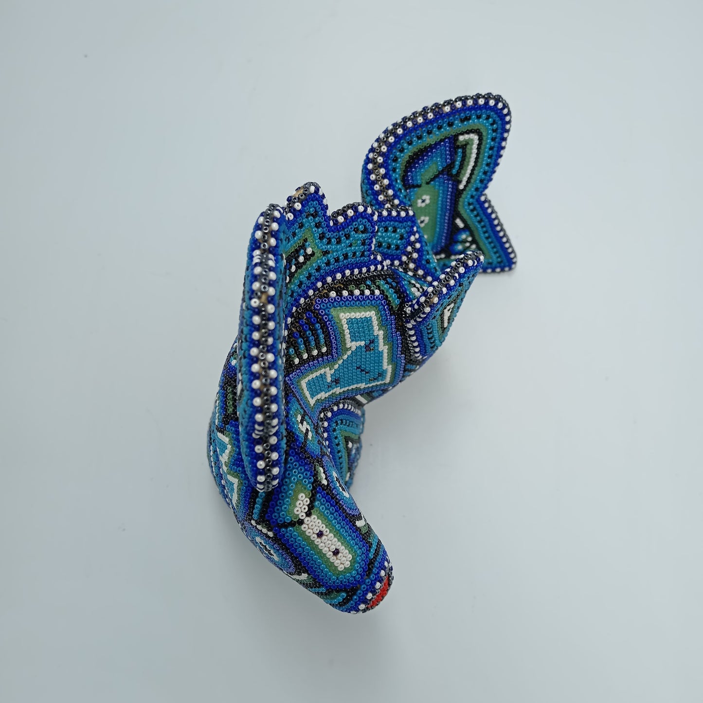 Mexican Folk Art Huichol Beaded Fish by Isandro Villa Lopez PP7204