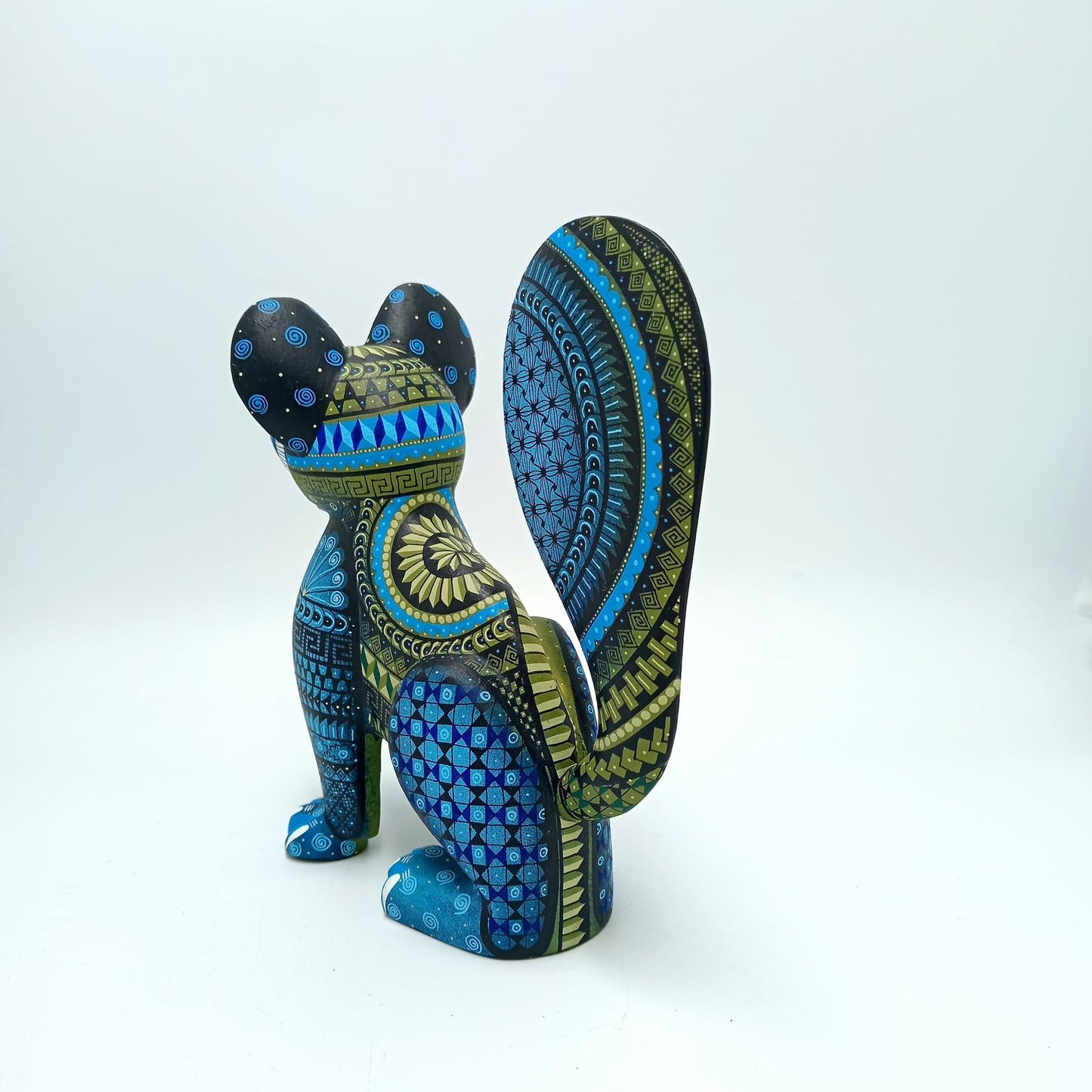 Mexican Oaxacan Wood Carving Lemur By Ivan Fuentes PP7289