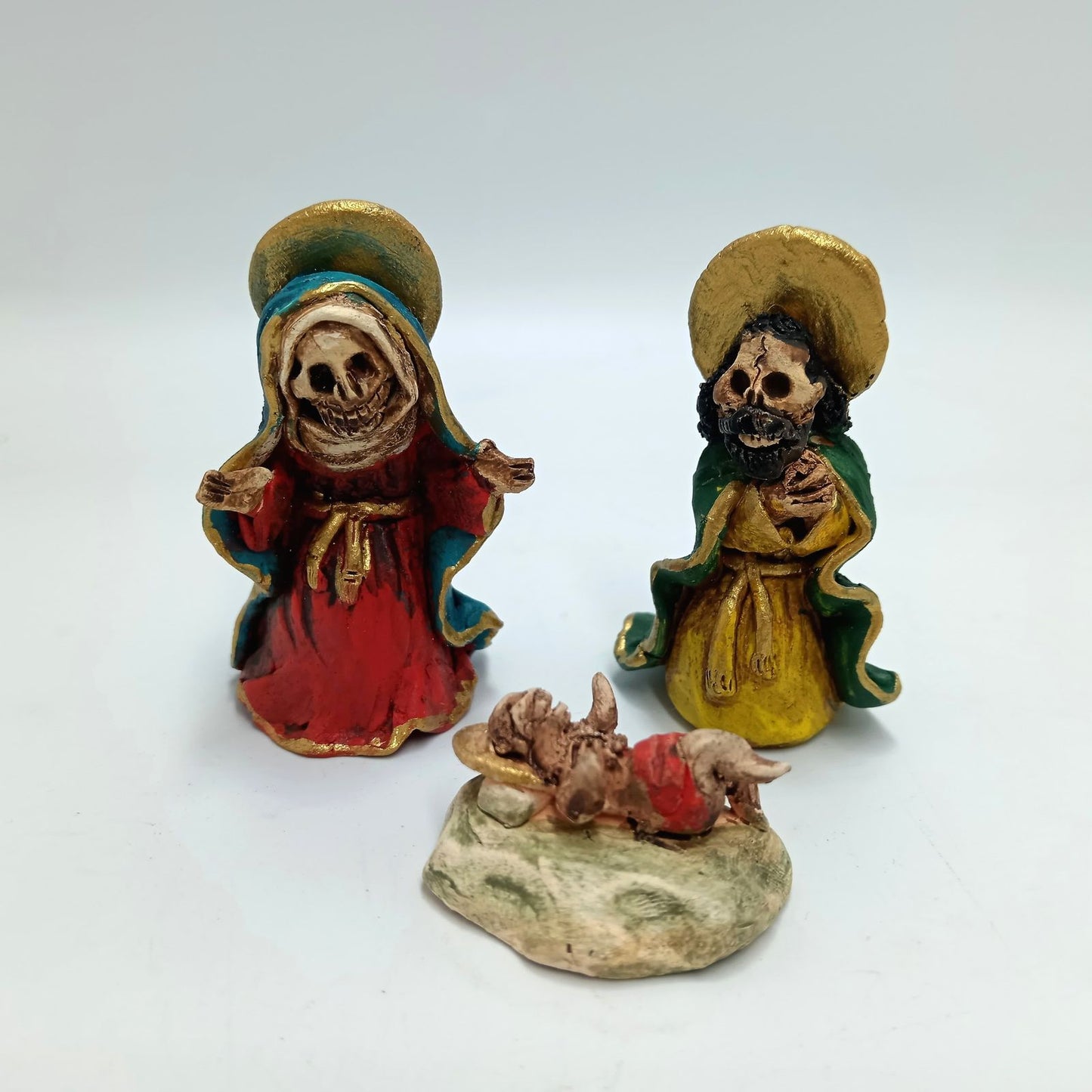 Extraordinary Hand made Painted Nativity Set By Demetrio Aguilar PP7500