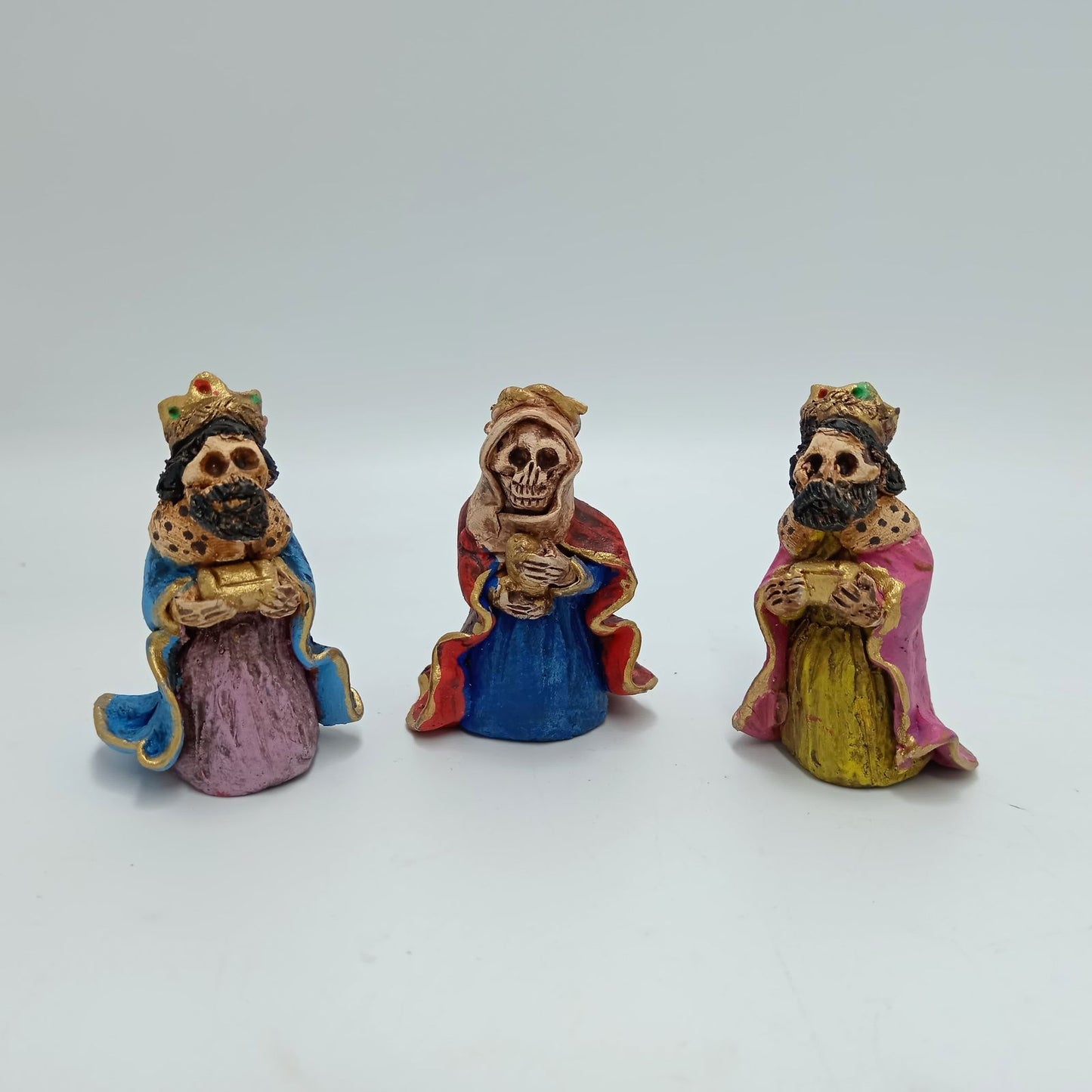 Extraordinary Hand made Painted Nativity Set By Demetrio Aguilar PP7502