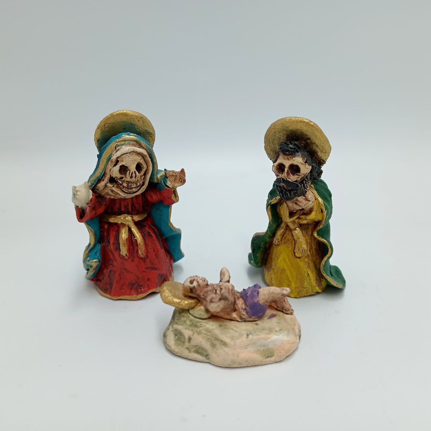 Extraordinary Hand made Painted Nativity Set By Demetrio Aguilar PP7502