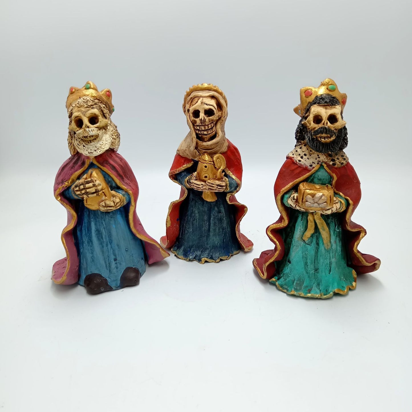 Extraordinary Hand made Painted Nativity Set By Demetrio Aguilar PP7503