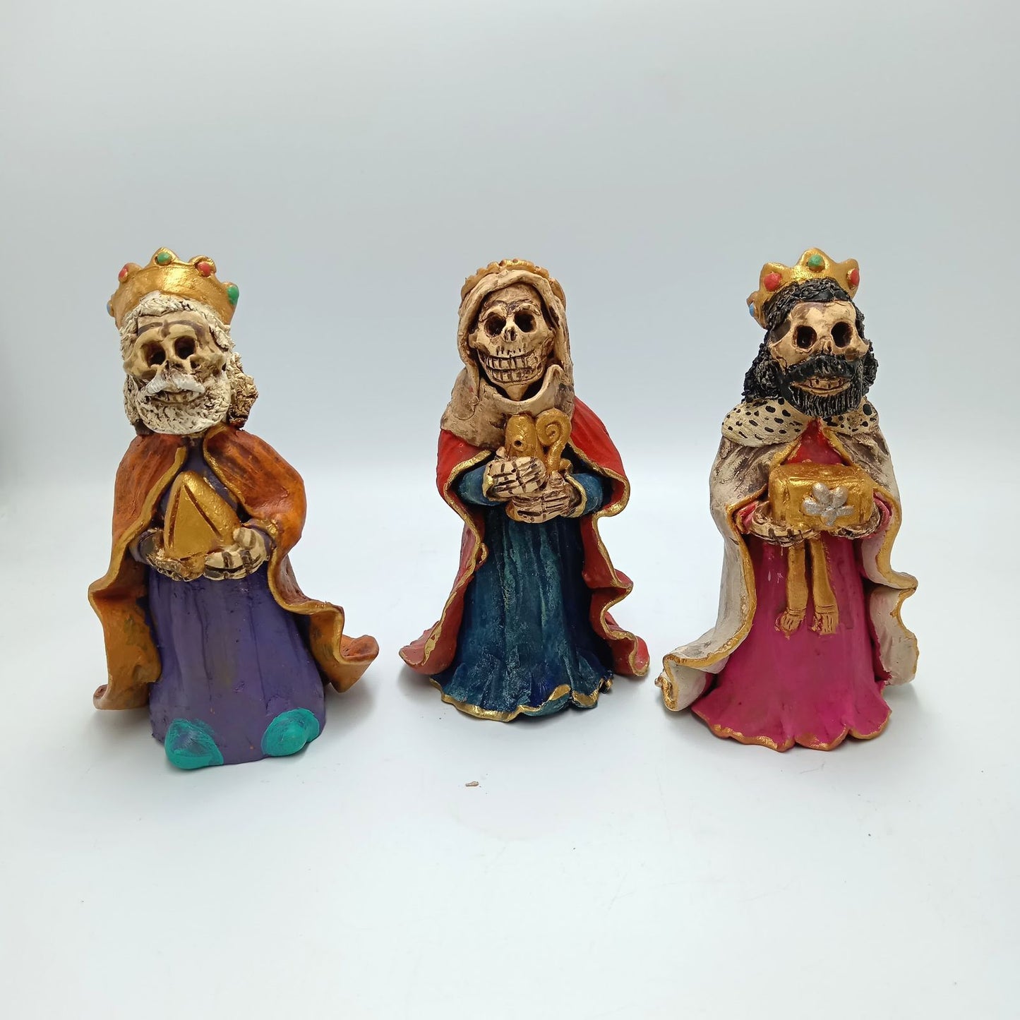 Extraordinary Hand made Painted Nativity Set By Demetrio Aguilar PP7506