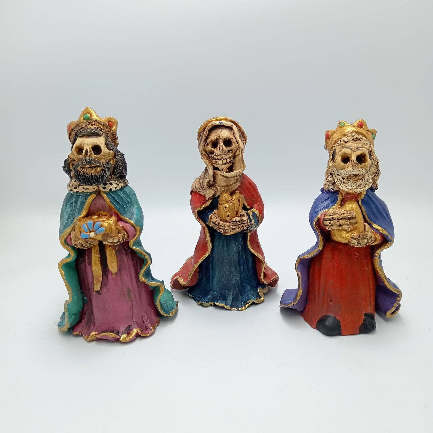 Extraordinary Hand made Painted Nativity Set By Demetrio Aguilar PP7507