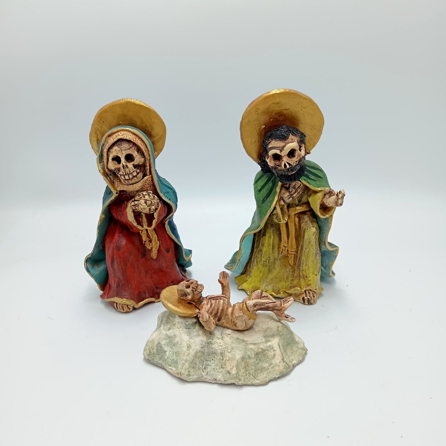 Extraordinary Hand made Painted Nativity Set By Demetrio Aguilar PP7507