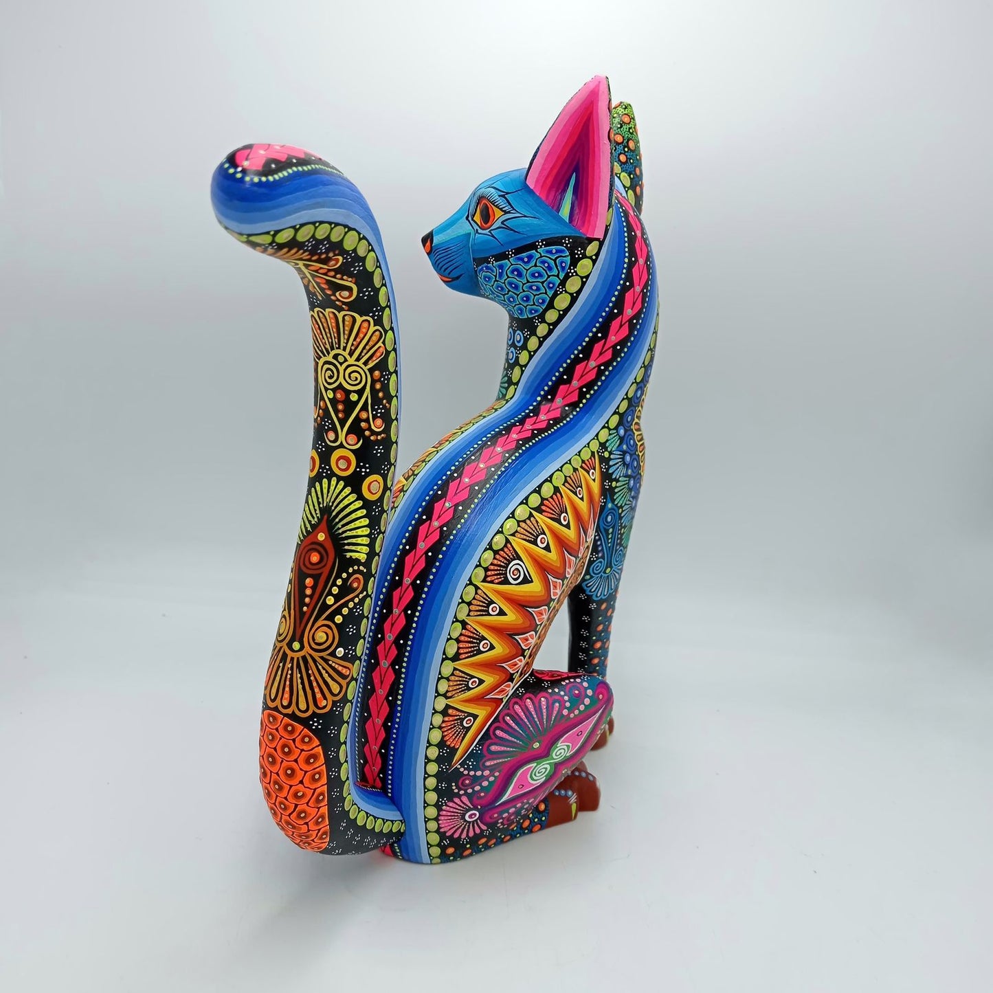 Mexican Folk Art Oaxacan Wood Carving Alebrije Hand Made, Cat By Luis Sosa PP7610