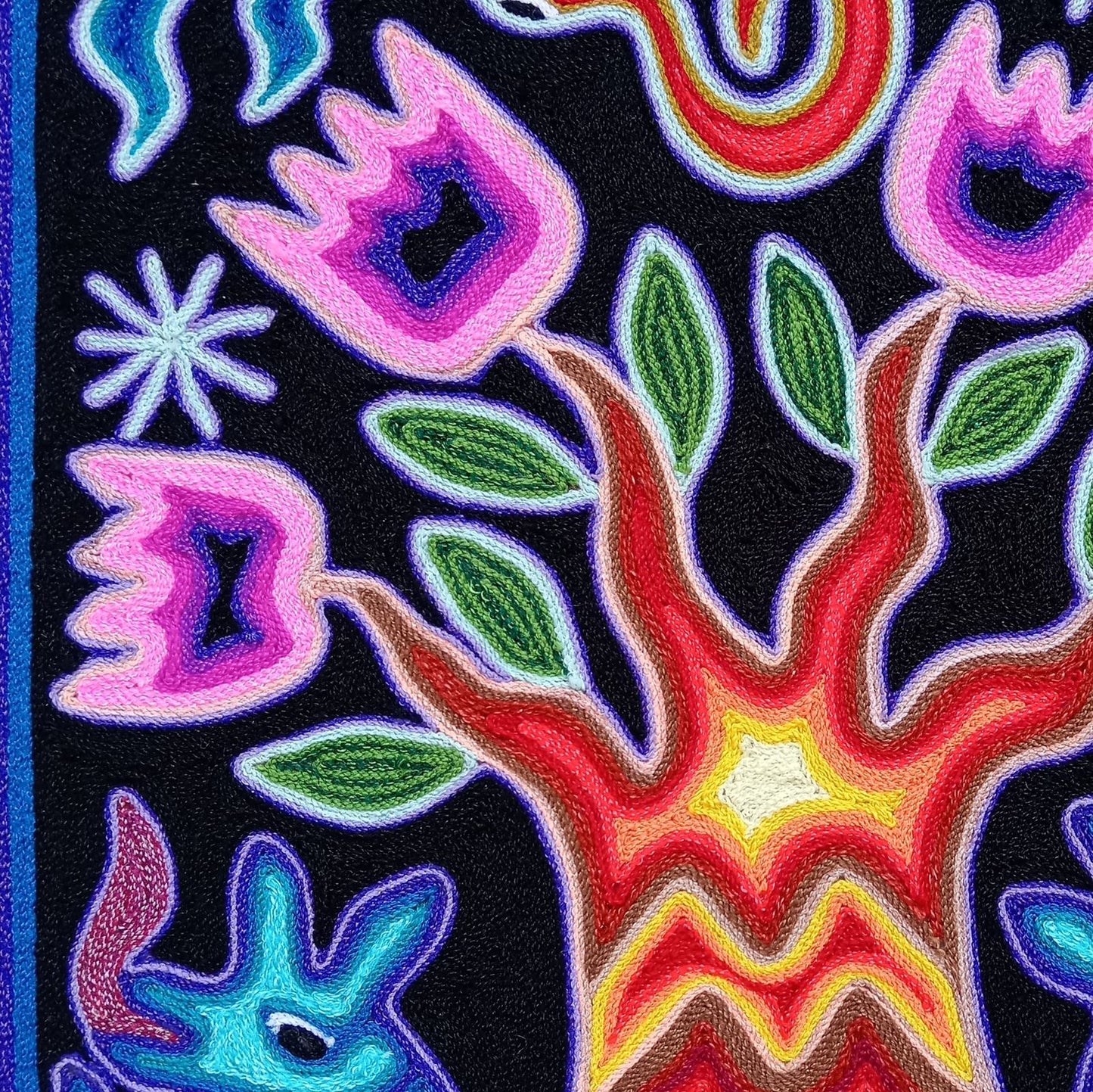 Huichol Yarn Painting Mexican Folk Art by Hilaria Chavez Carrillo PP8213