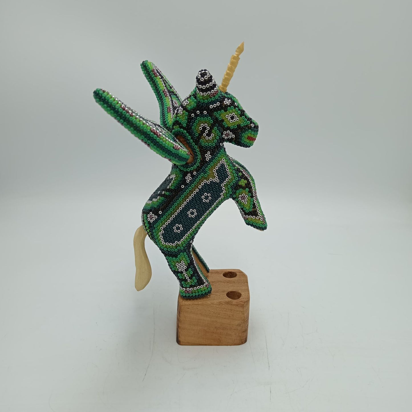 Mexican Huichol Hand Beaded Pegasus By Isandro Villa Lopez PP8452