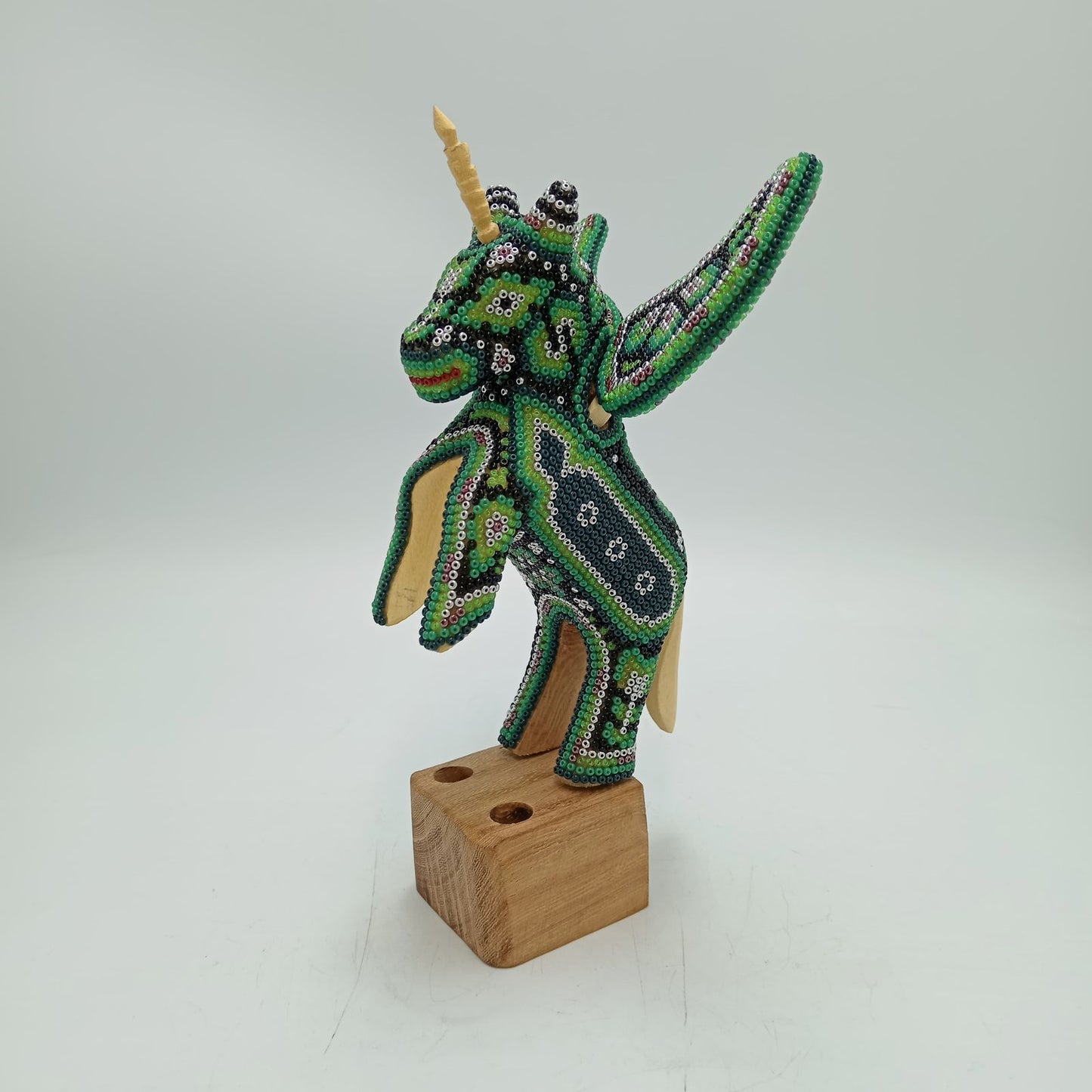 Mexican Huichol Hand Beaded Pegasus By Isandro Villa Lopez PP8452