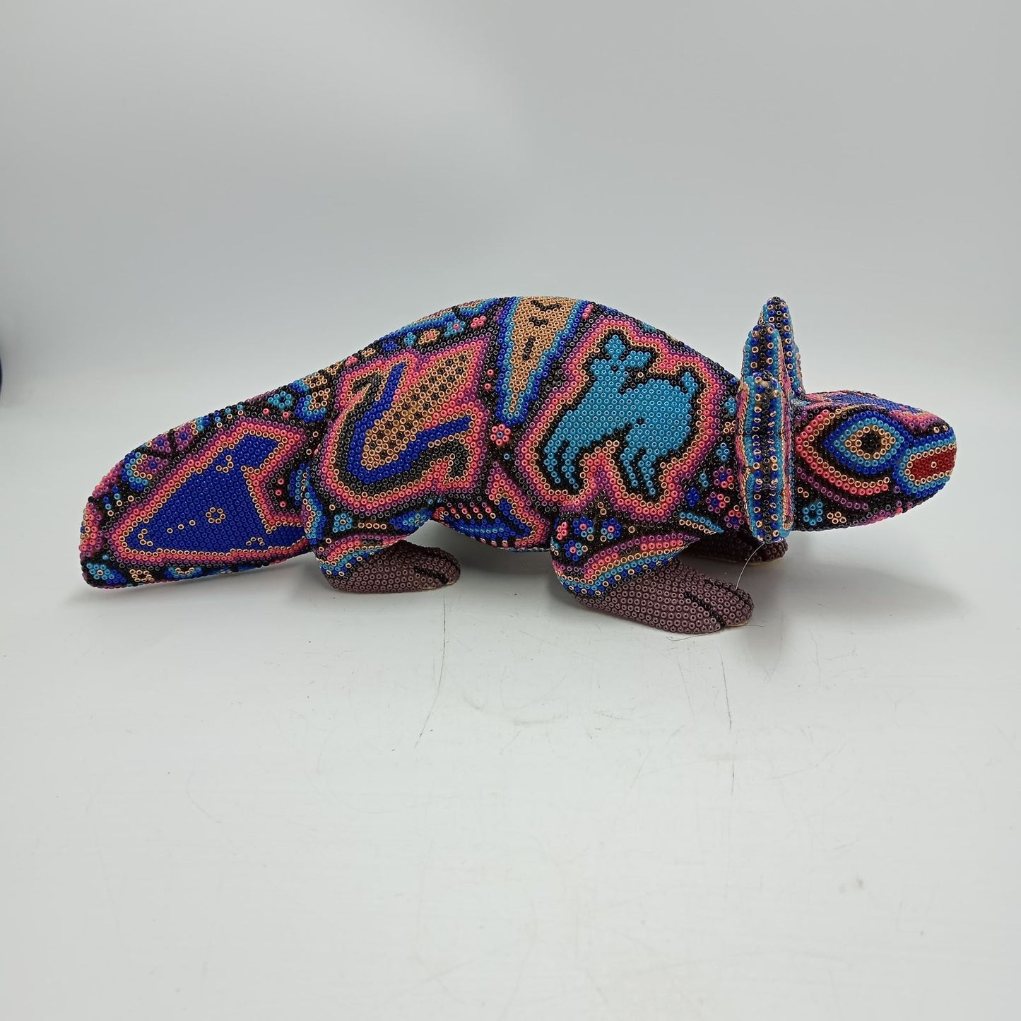 Mexican Huichol Hand Beaded Axolot By Isandro Villa Lopez PP8457