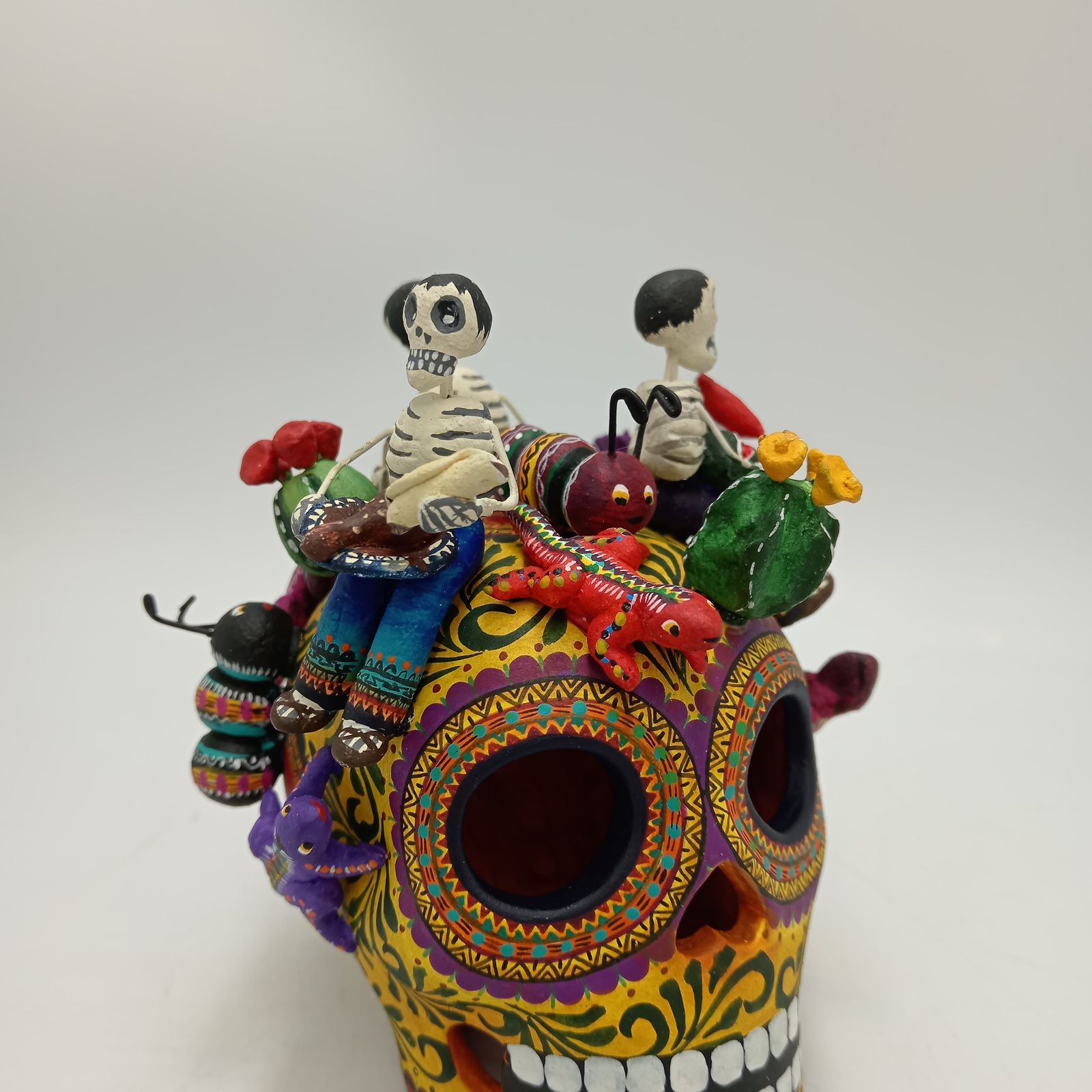 Day Of the Dead Ceramics Skull By Alfonso Castillo PP8472 – Peyote