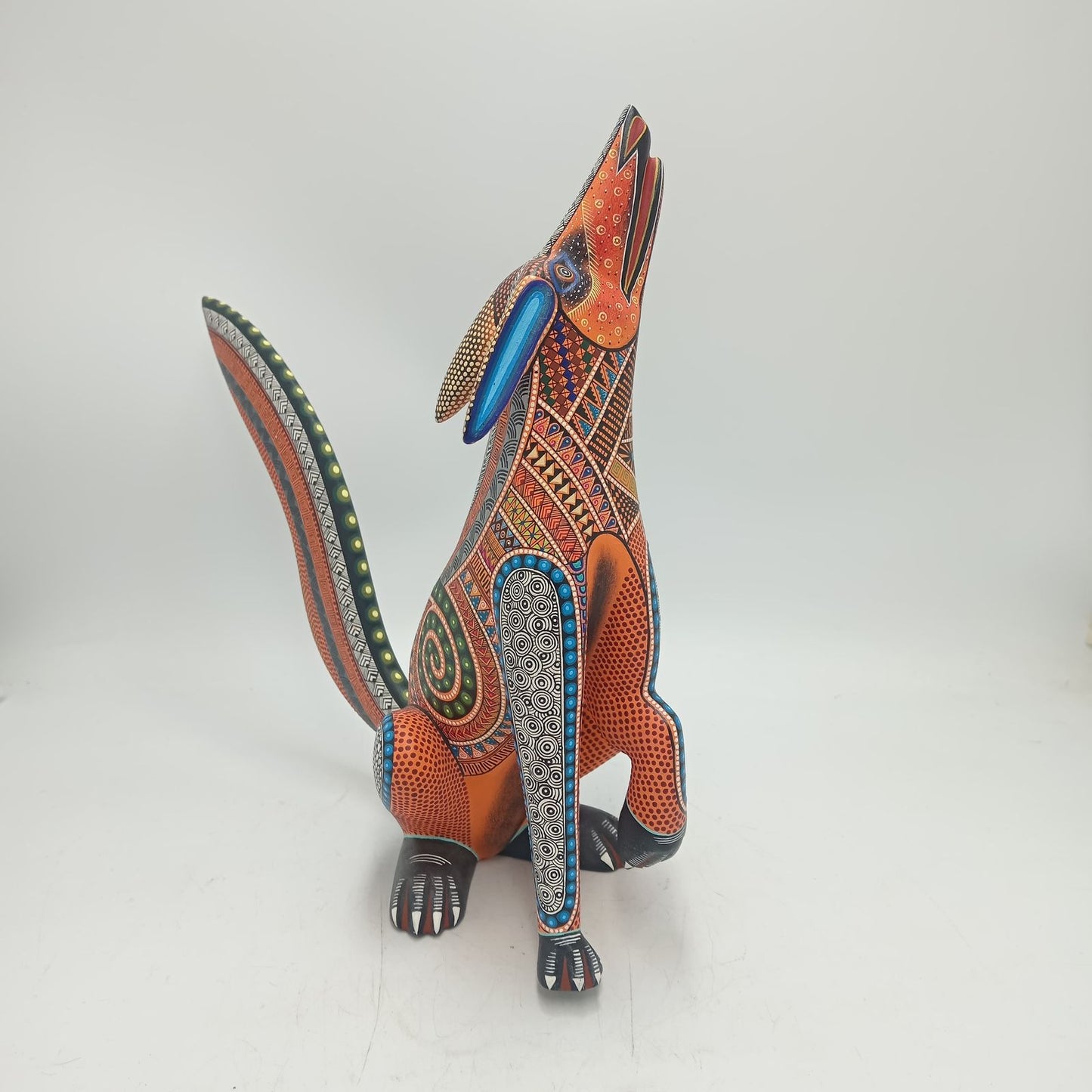 Oaxacan Wood Carving Coyote by Manuel Cruz Prudencio PP8551
