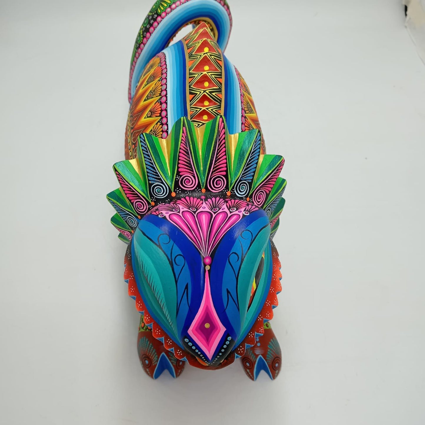 Mexican Folk Art Oaxacan Wood Carving Alebrije Hand Made, Chameleon By Luis Sosa PP8663