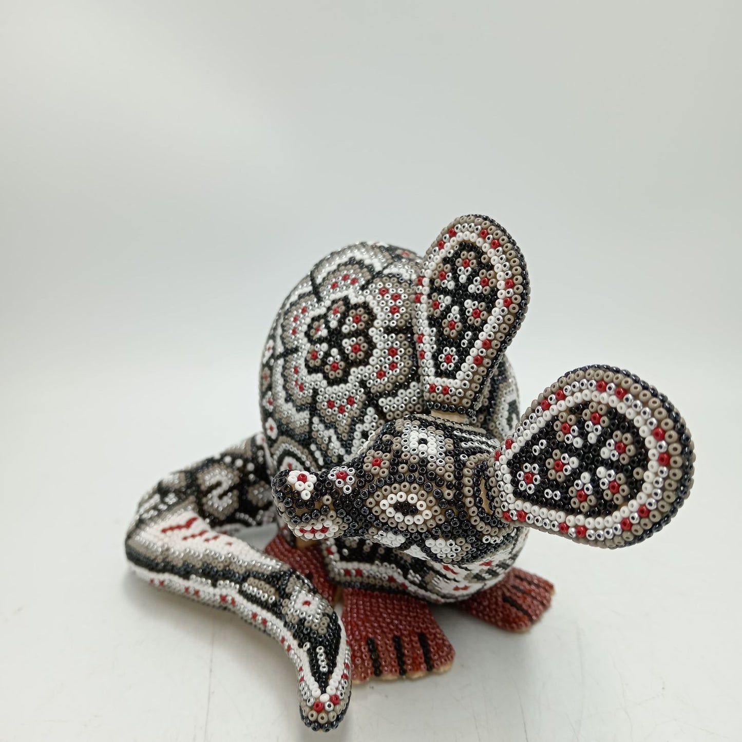 Mexican Huichol Hand Beaded Armadillo By Isandro Villa Lopez PP8766