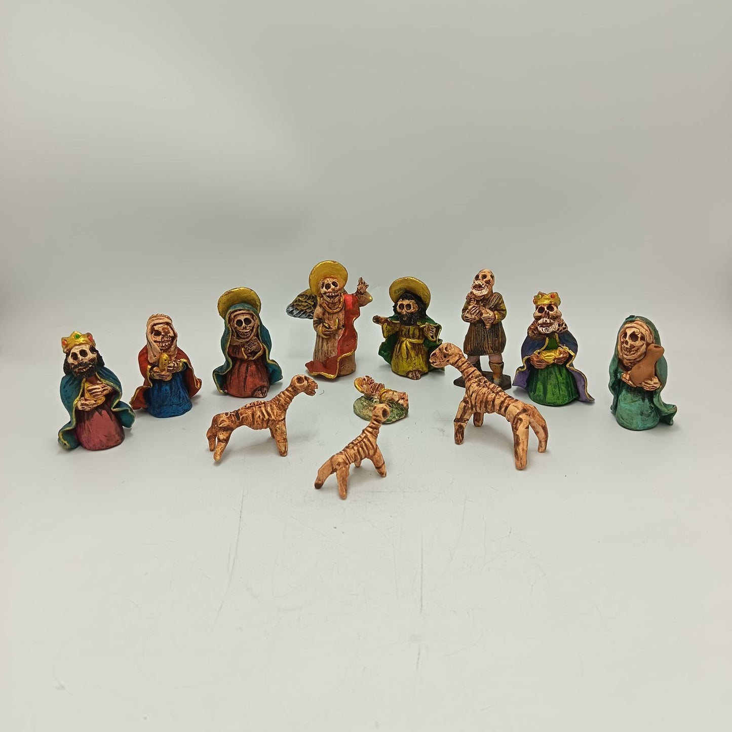 Extraordinary Hand made Painted Nativity Set By Demetrio Aguilar PP8871