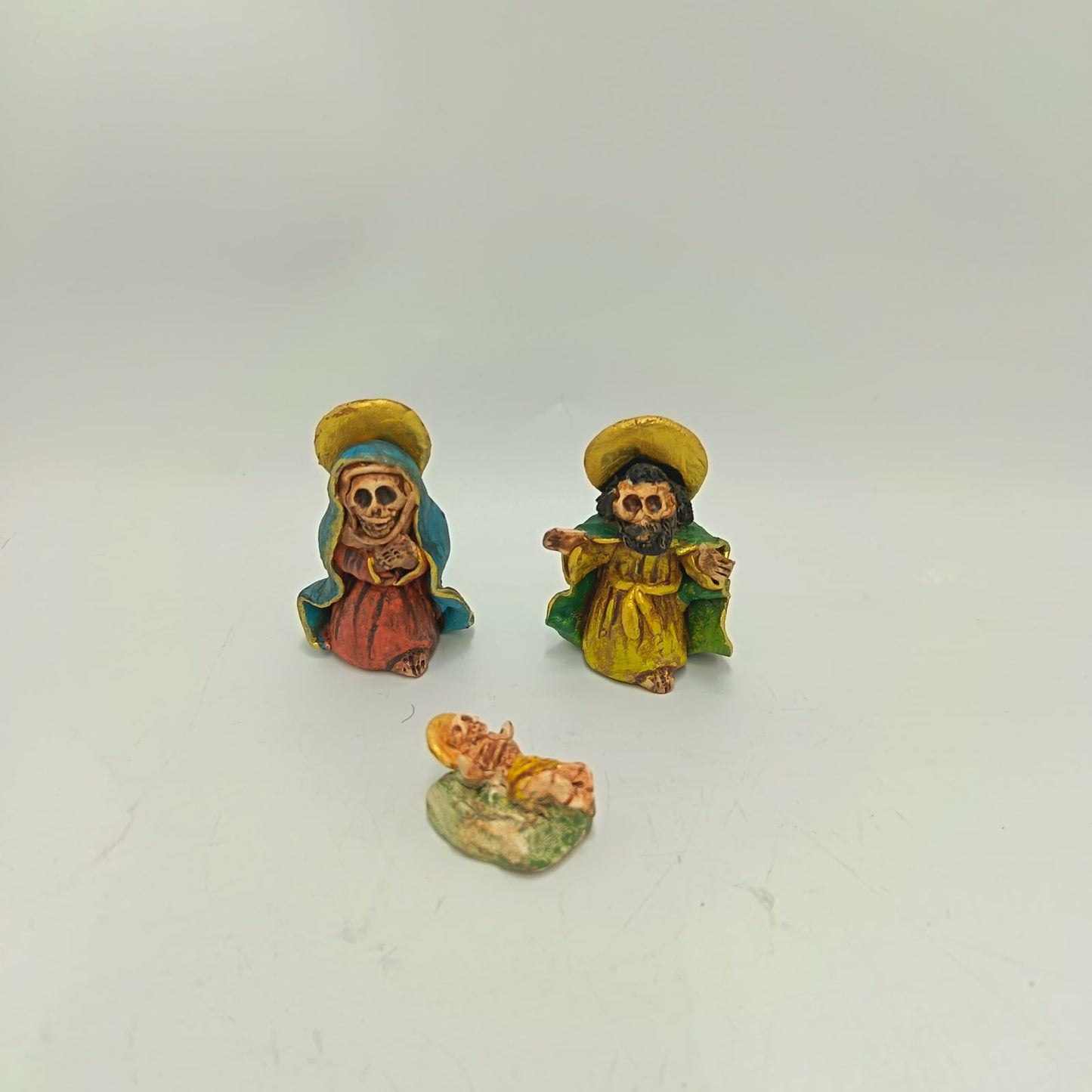 Extraordinary Hand made Painted Nativity Set By Demetrio Aguilar PP8871