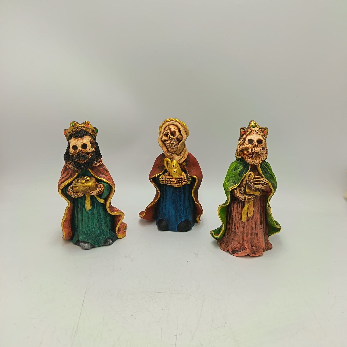 Extraordinary Hand made Painted Nativity Set By Demetrio Aguilar PP8874
