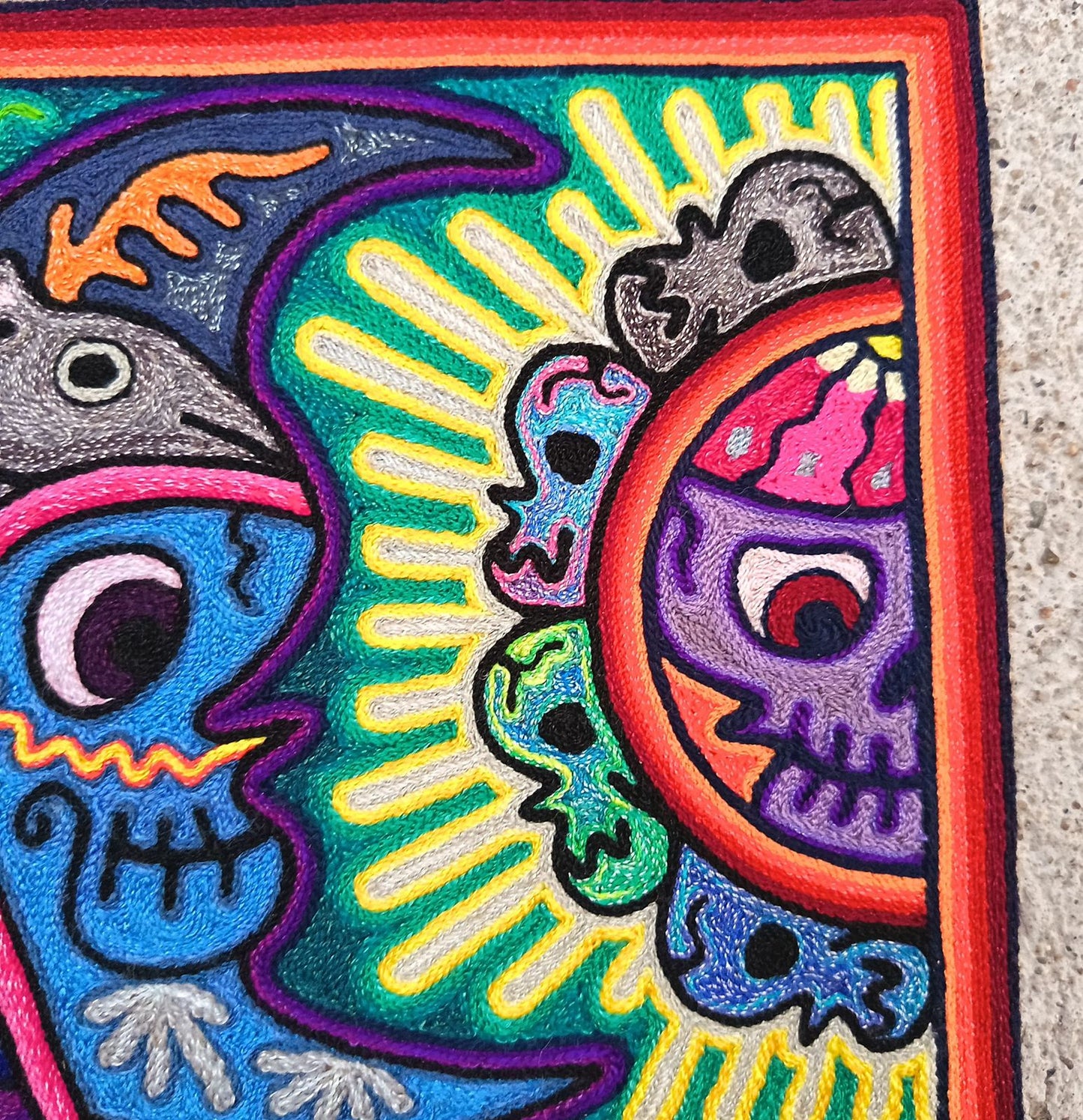 Mexican Folk Art Huichol Indian Yarn Painting by Luis Castro PP8862 Oaxaca