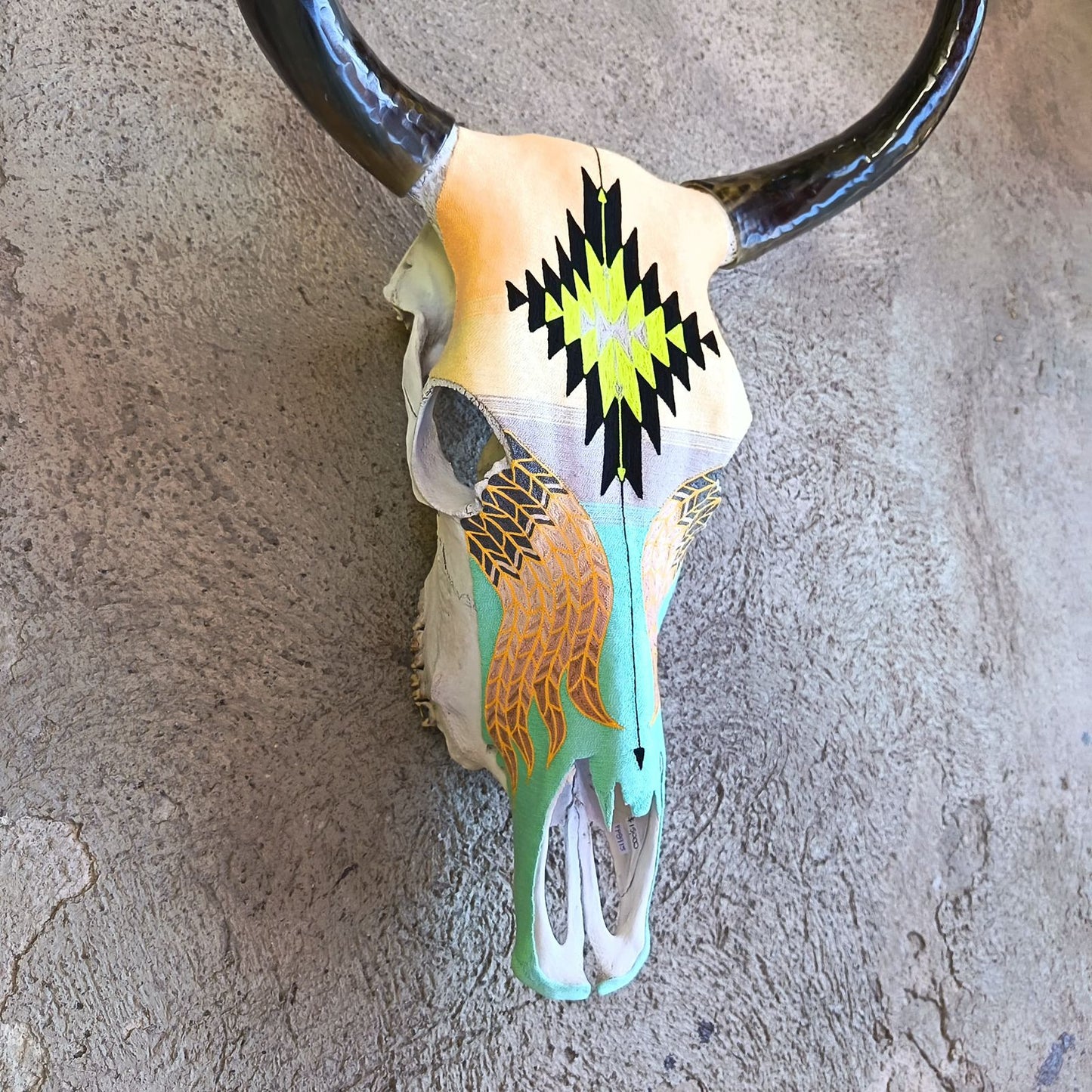 Mexican Folk Art Huichol Yarn Painting on Bull Skull By Alfredo Meraz Reyna PP8915