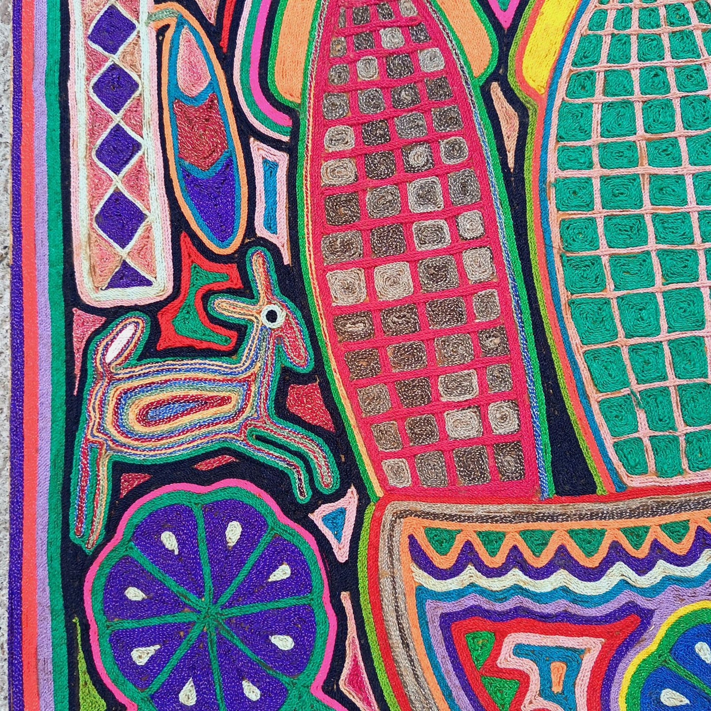 Huichol Indian Mexican Folk Art Yarn Painting by Jesus Jimenez PP9013
