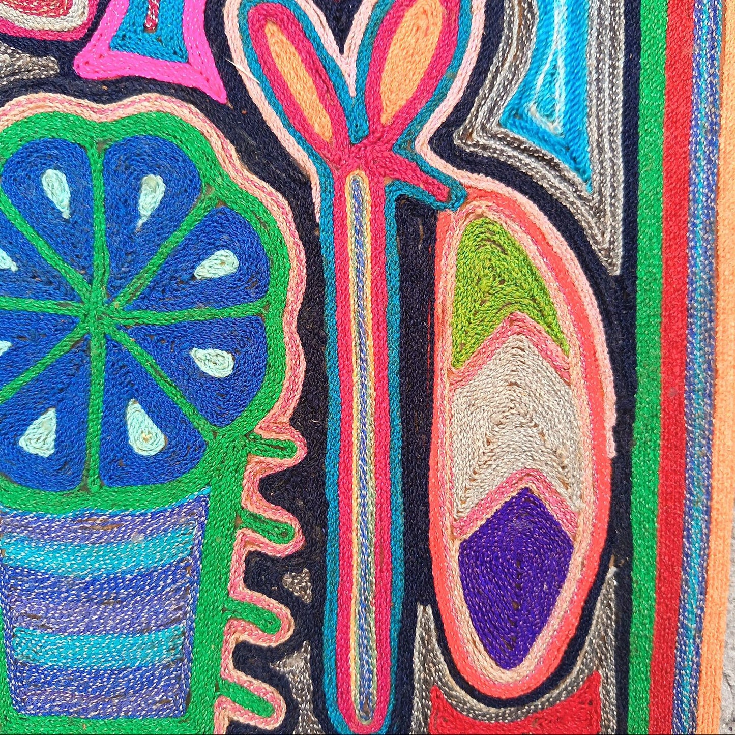 Huichol Indian Mexican Folk Art Yarn Painting by Jesus Jimenez PP9022