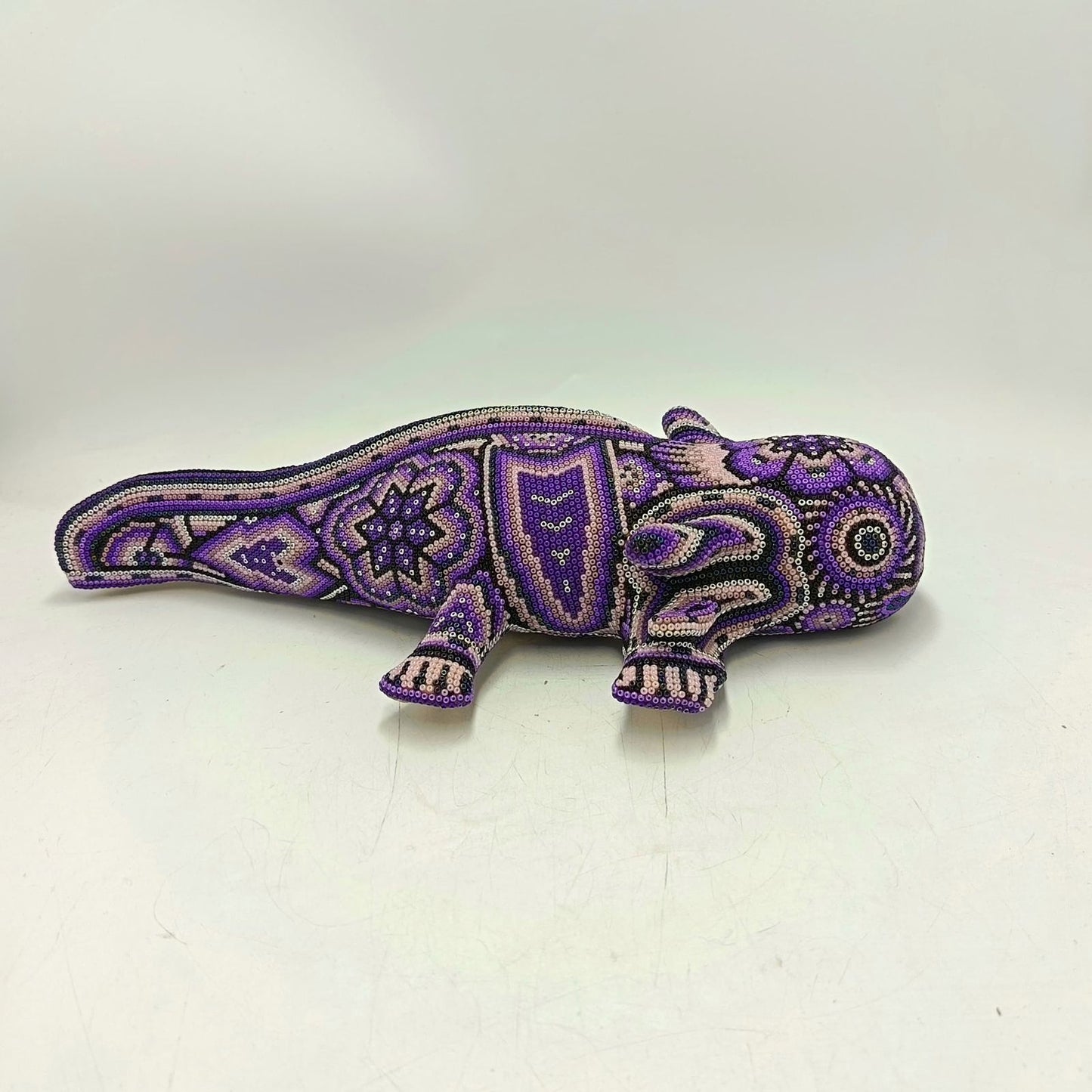 Mexican Huichol Hand Beaded Axolot By Isandro Villa Lopez PP9089