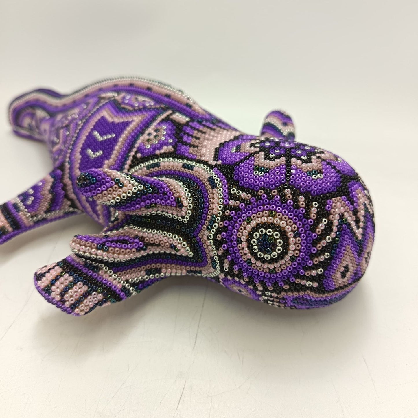 Mexican Huichol Hand Beaded Axolot By Isandro Villa Lopez PP9089