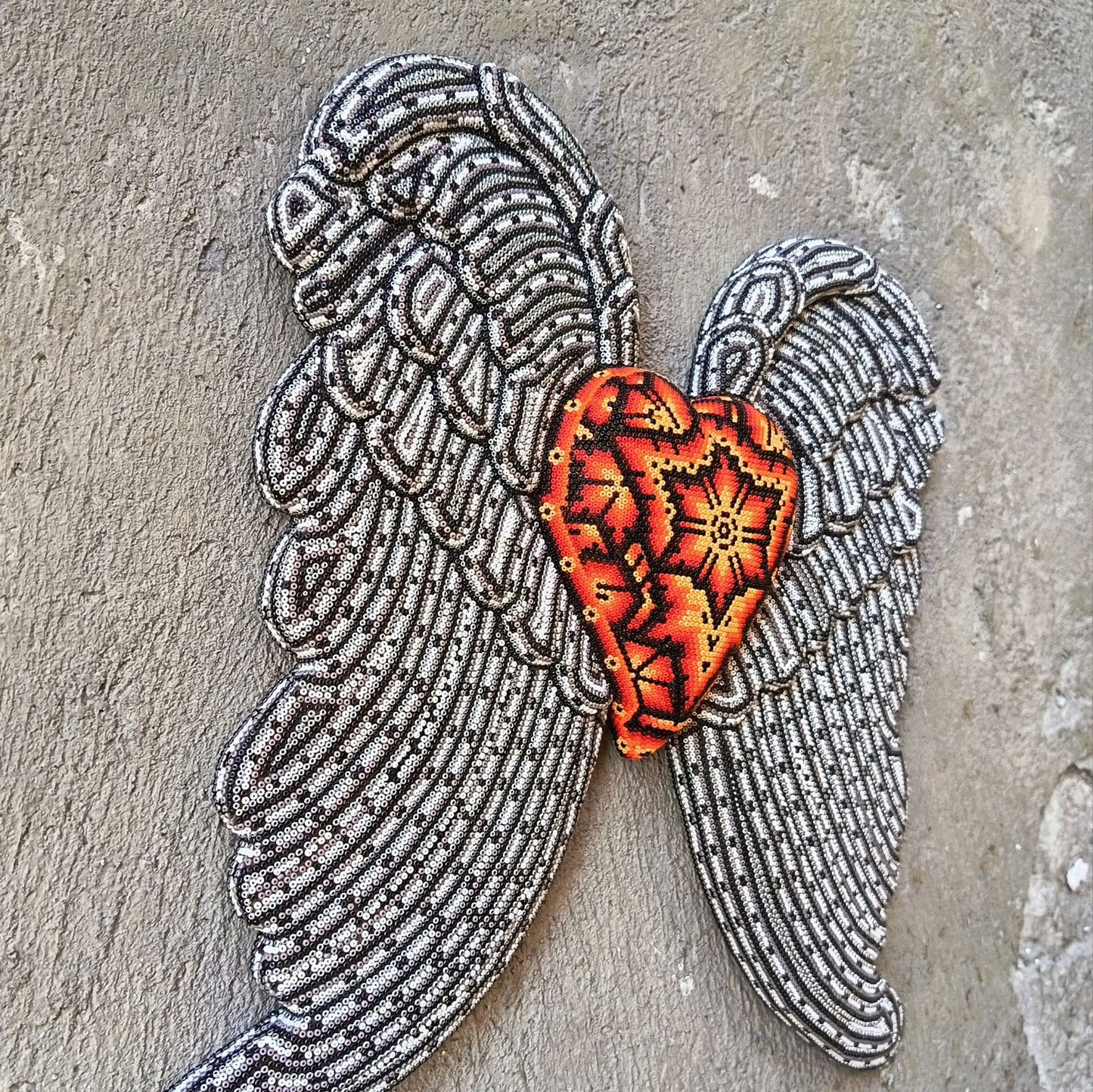 Mexican Huichol Hand Beaded Art, Heart with Wings By Isandro Villa Lopez PP9106
