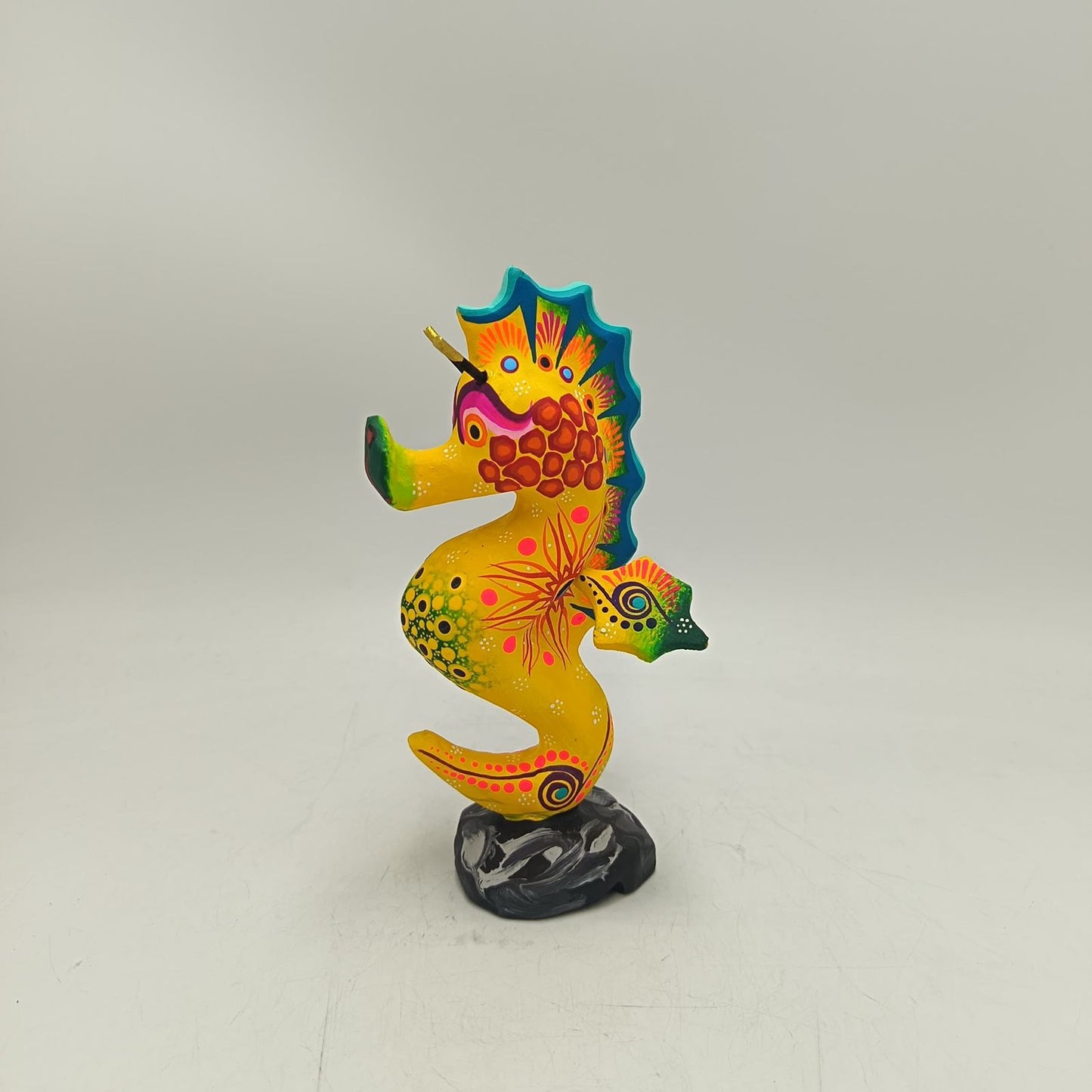 Oaxacan Wood Carving Hand Made Sea Horse By Estudio 2403 PP9135