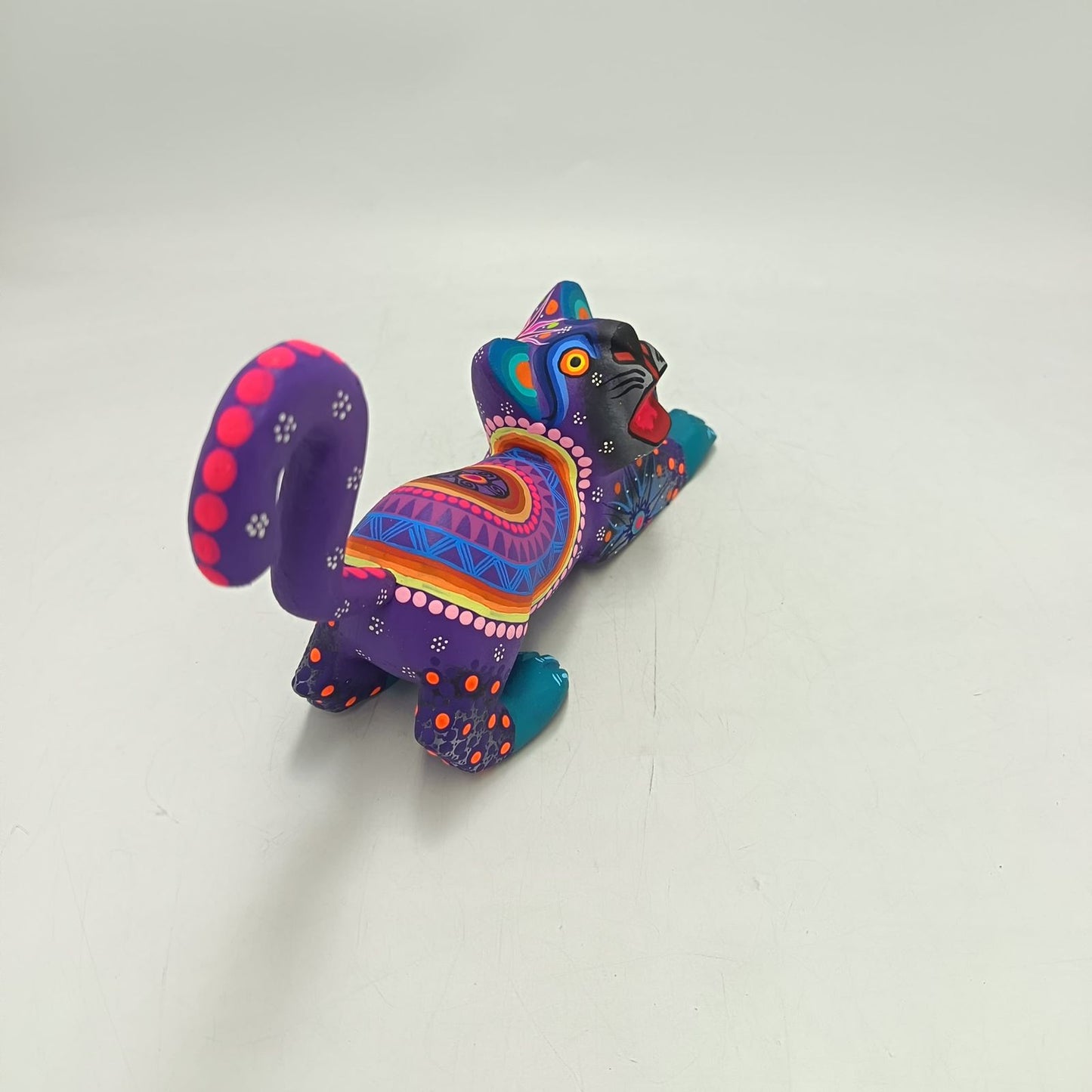 Oaxacan Wood Carving Hand Made Cat By Estudio 2403 PP9141