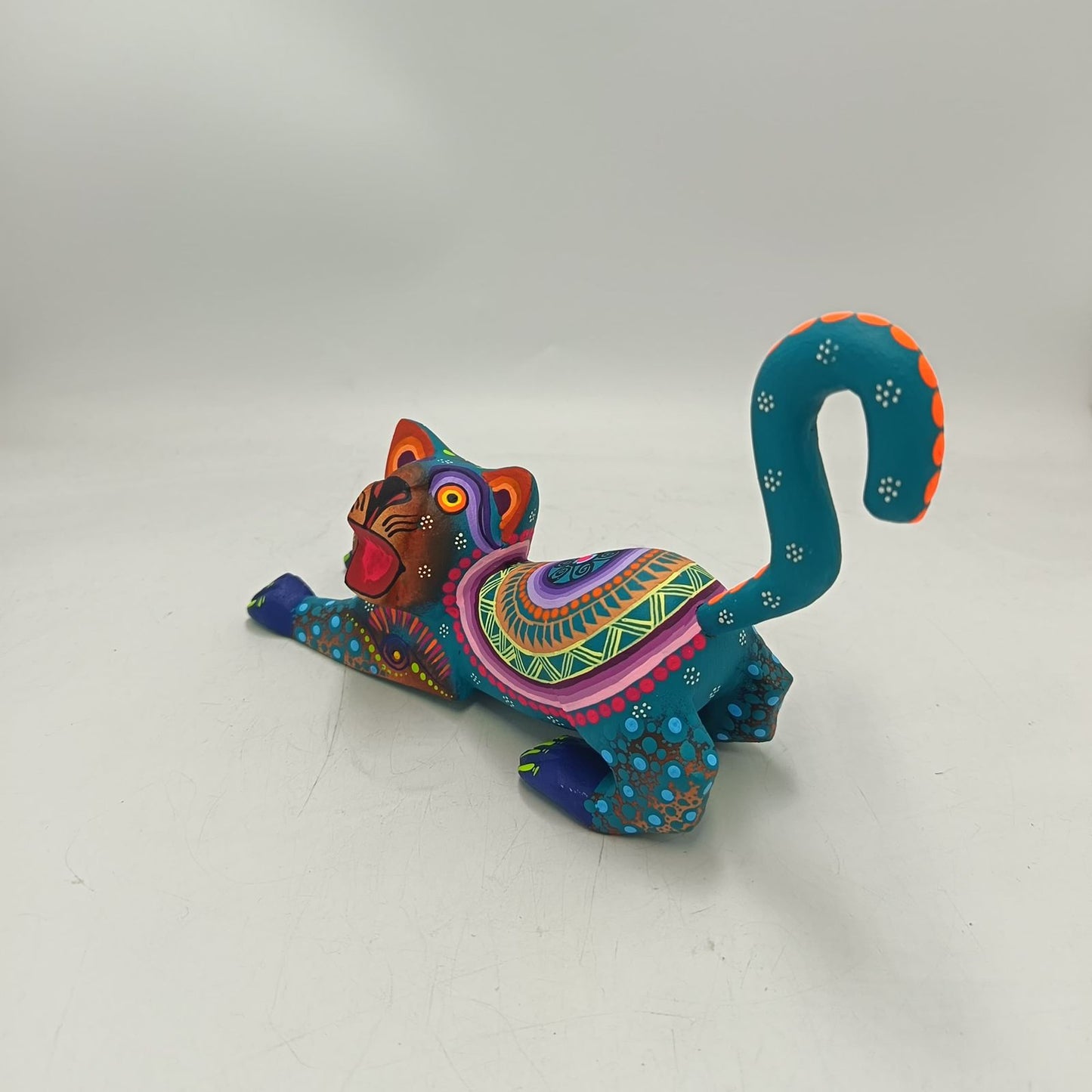 Oaxacan Wood Carving Hand Made Cat By Estudio 2403 PP9142