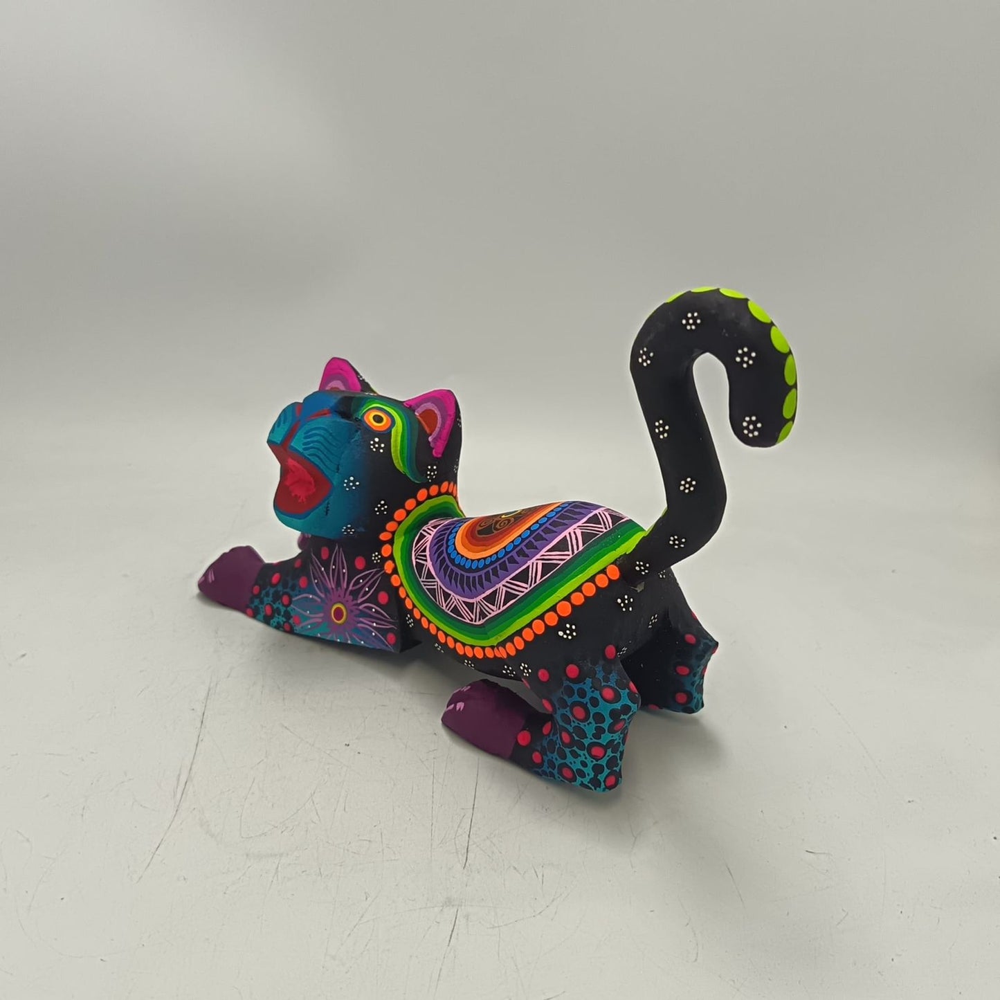 Oaxacan Wood Carving Hand Made Cat By Estudio 2403 PP9143
