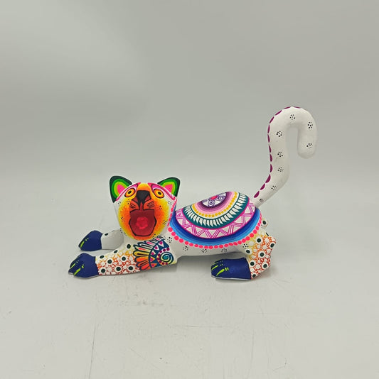 Oaxacan Wood Carving Hand Made Cat By Estudio 2403 PP9145