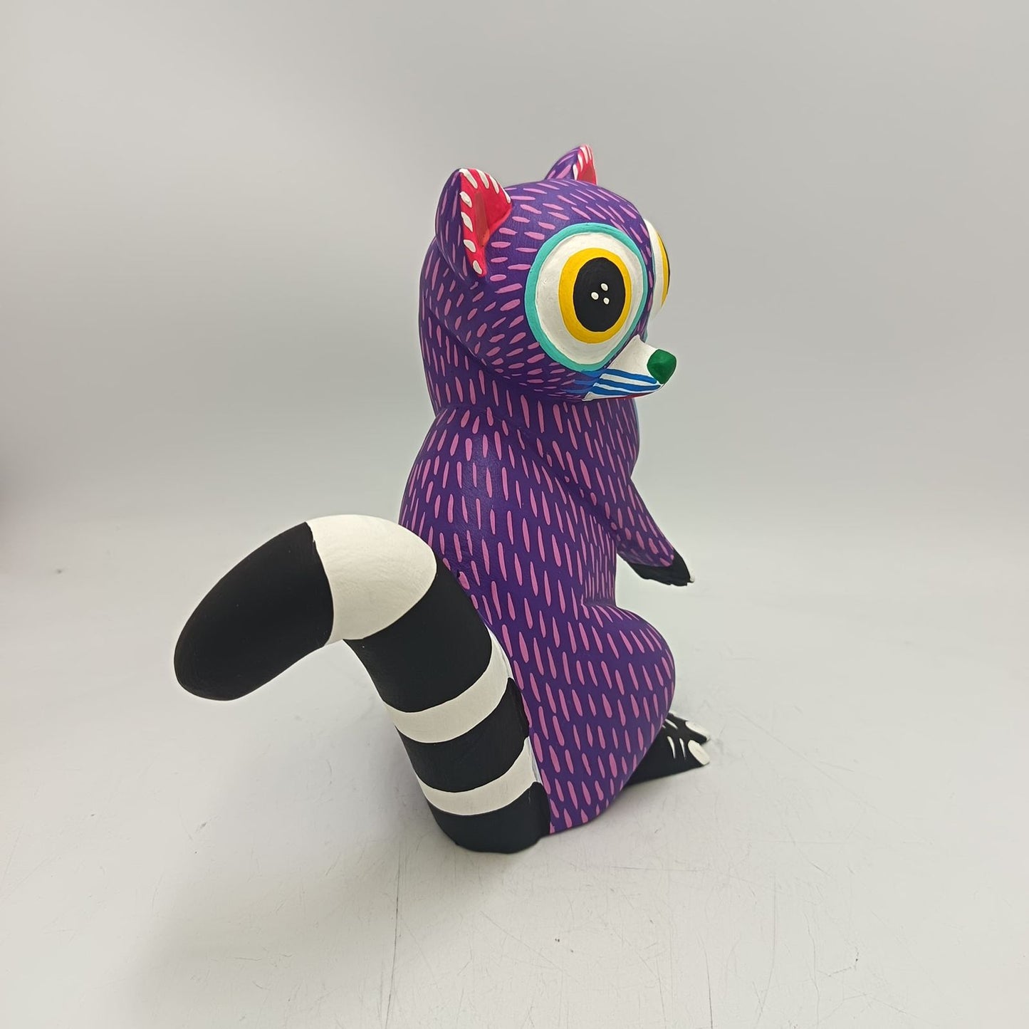 Oaxacan Wood Carving Hand Made, Lemur By Armando Jimenez PP9154