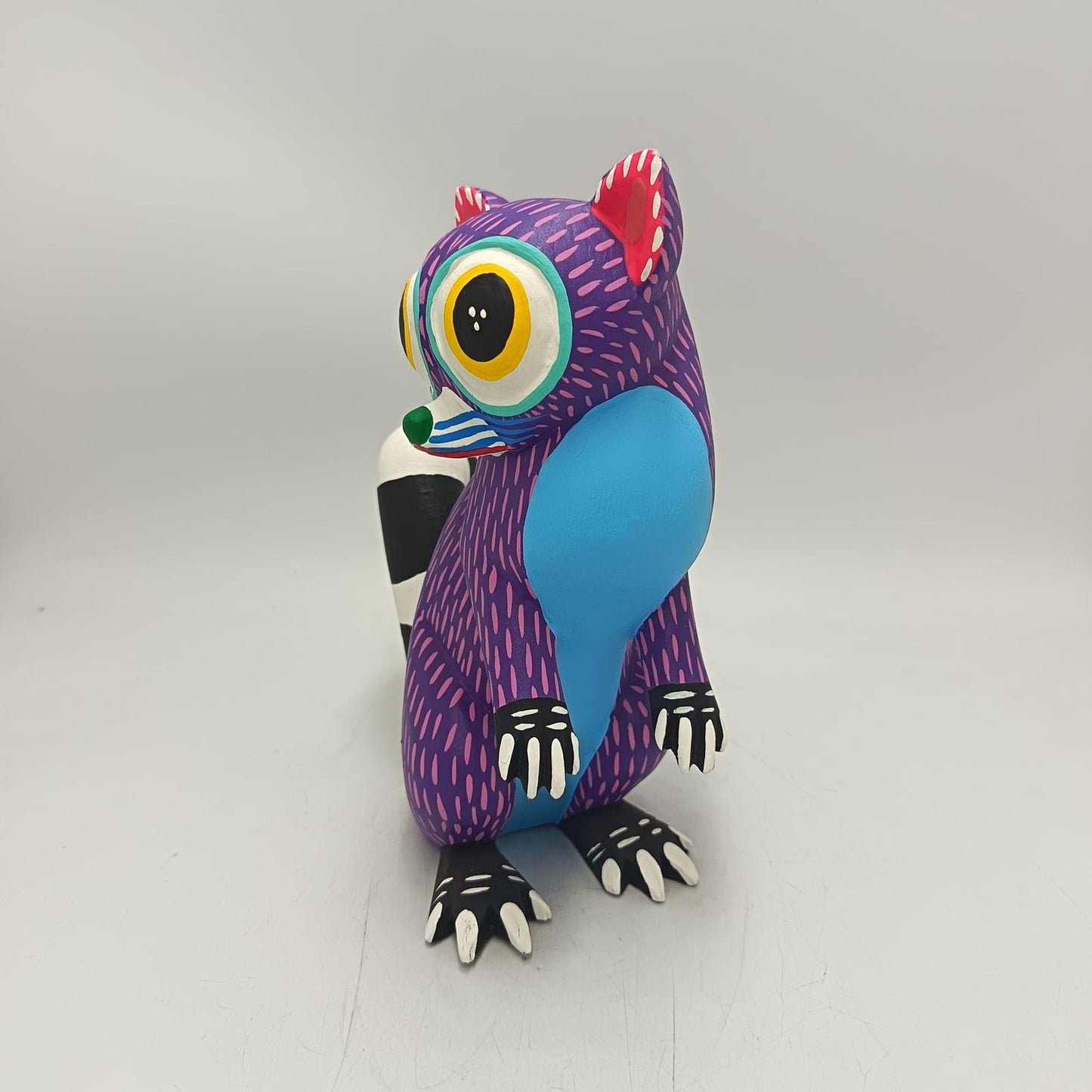 Oaxacan Wood Carving Hand Made, Lemur By Armando Jimenez PP9154