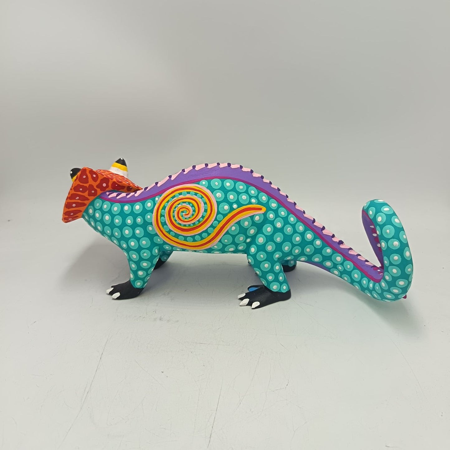 Oaxacan Wood Carving Hand Made, Chameleon By Armando Jimenez PP9155