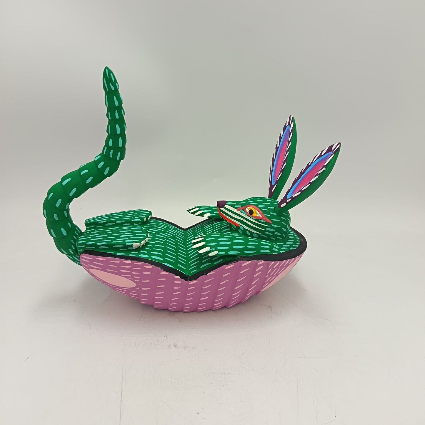Oaxacan Wood Carving Hand Made, Armadillo By Armando Jimenez PP9156