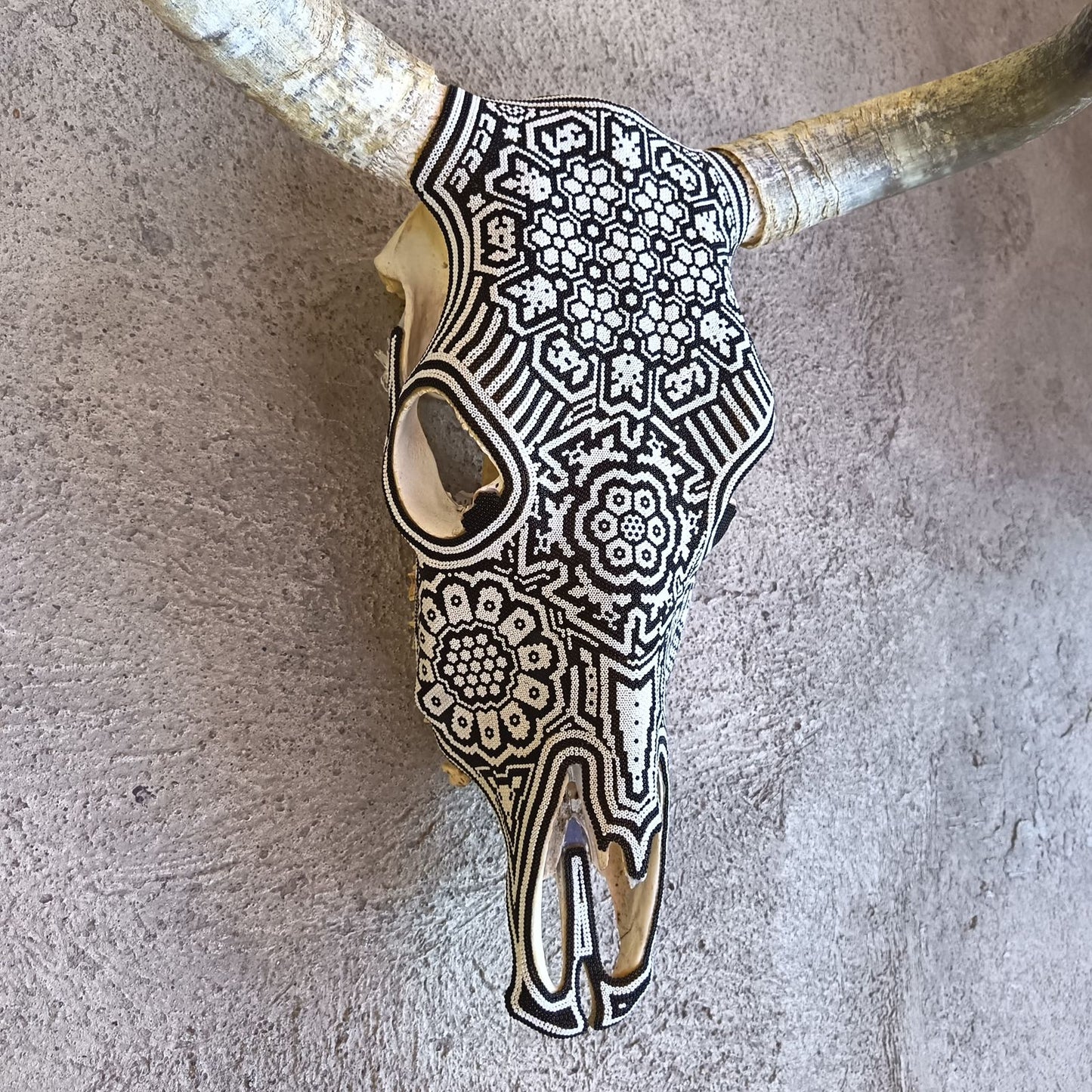 Huichol Bead Art Mexican Folk Art, Bull Skull By Mayola Villa Lopez PP9187