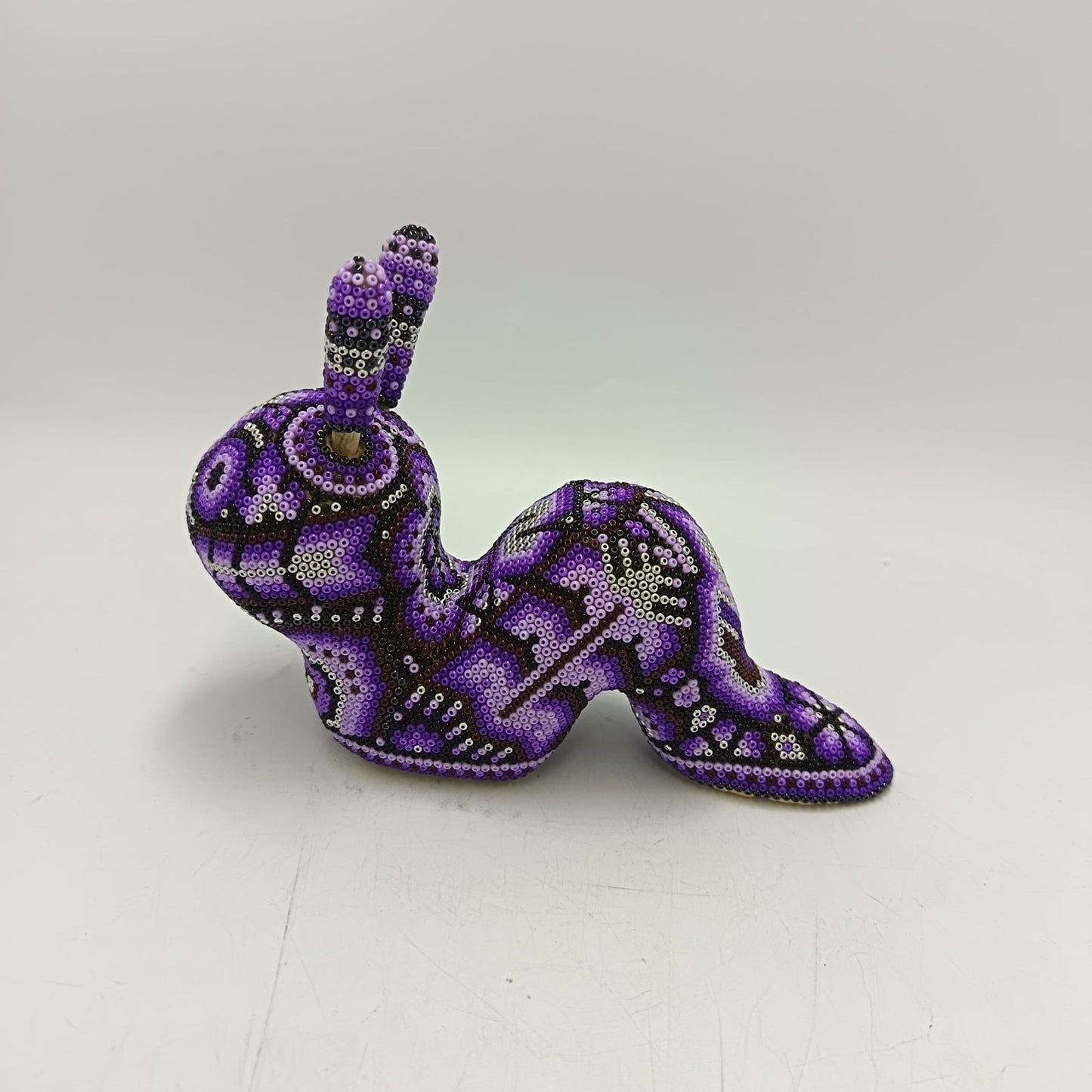 Mexican Huichol Hand Beaded Art, Caterpillar By Isandro Villa Lopez PP9233
