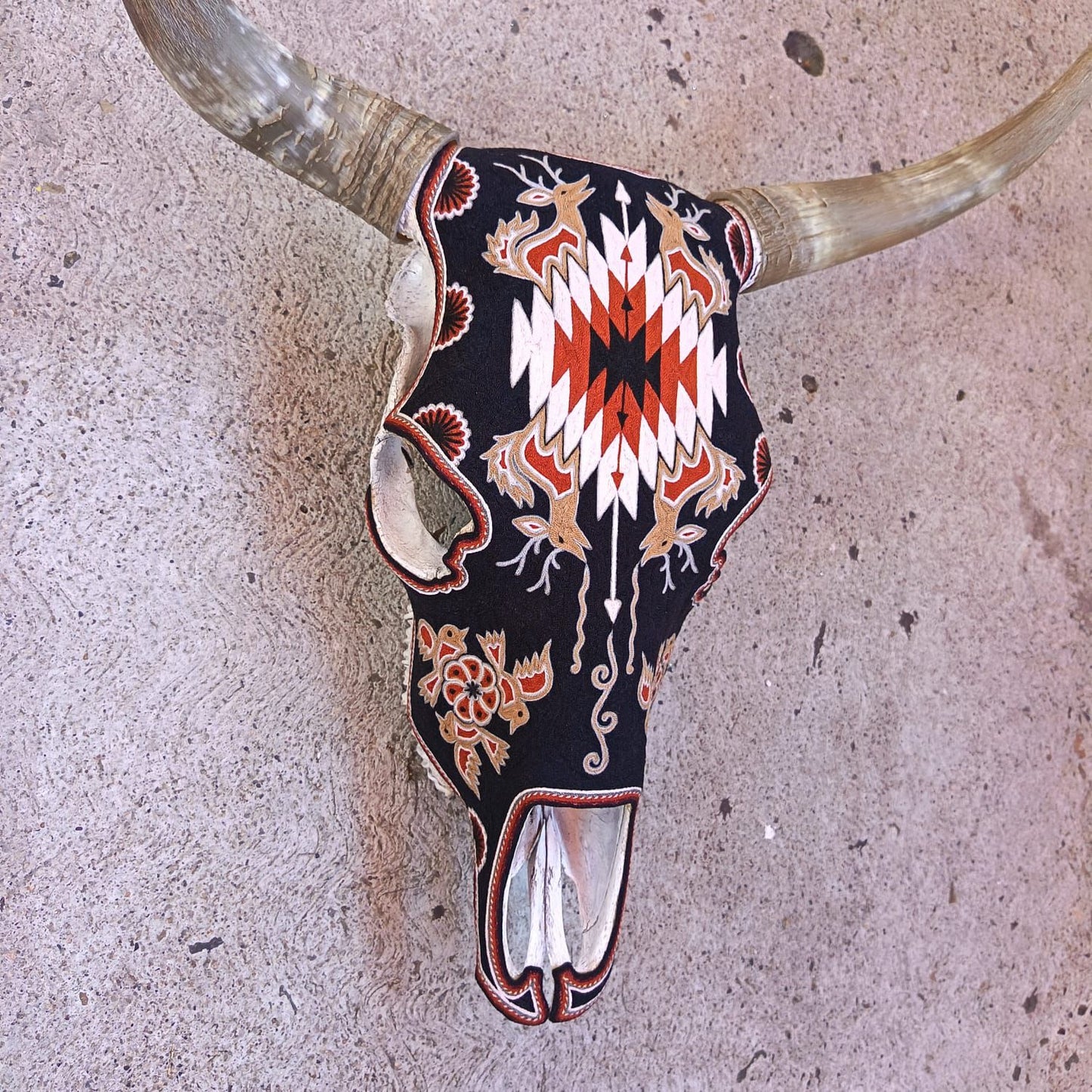 Yarn Painting Huichol Mexican Folk Art, Bull Skull By Samuel Hernandez PP9244