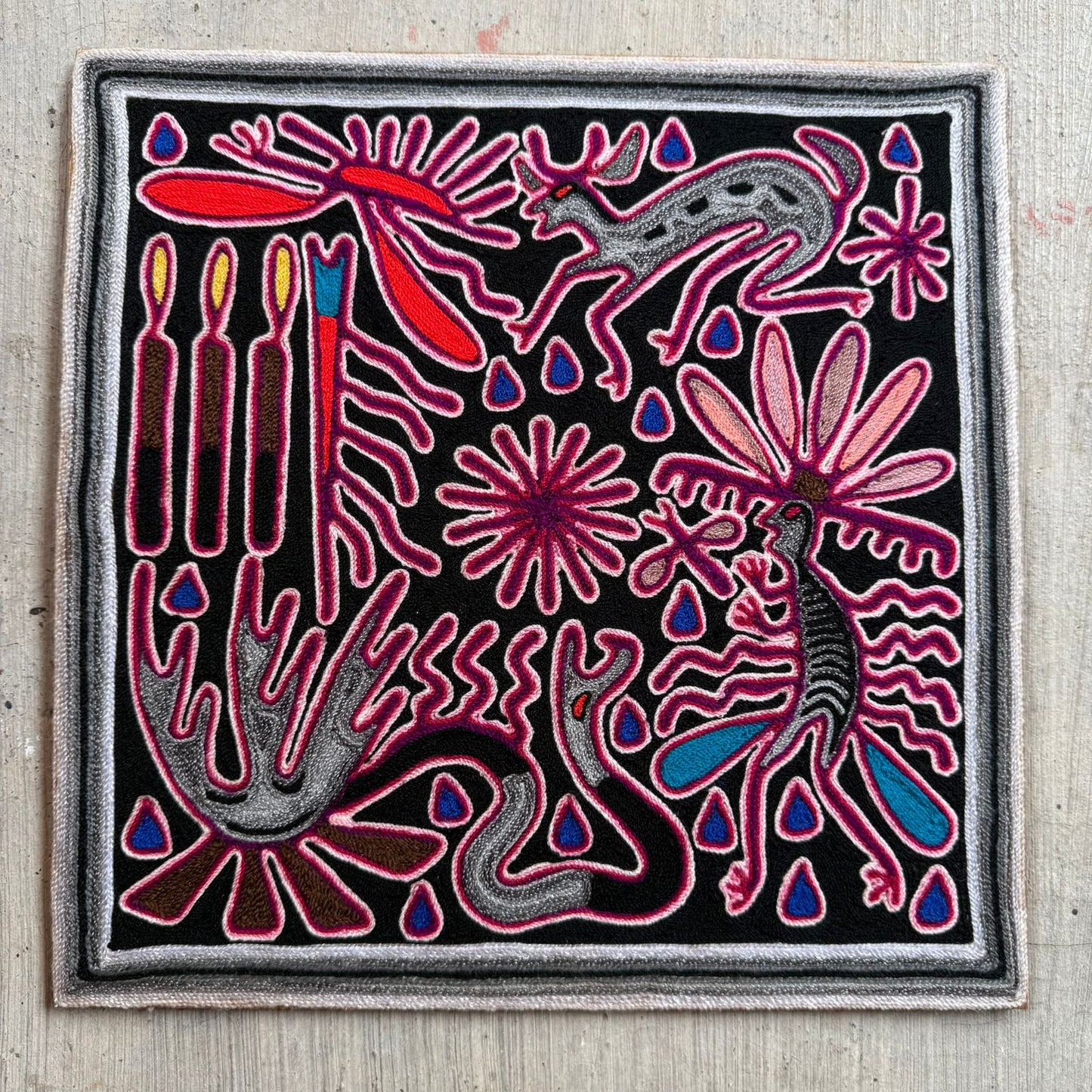 Huichol Indian Mexican Folk Art Yarn Painting by Silverio Gonzalez Rios PP9257