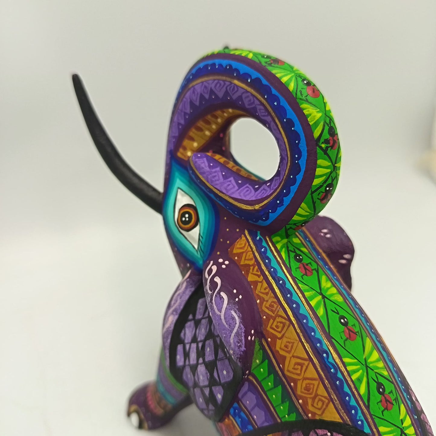 Mexican Oaxacan Wood Carving Elephant By Ivan Fuentes PP9356
