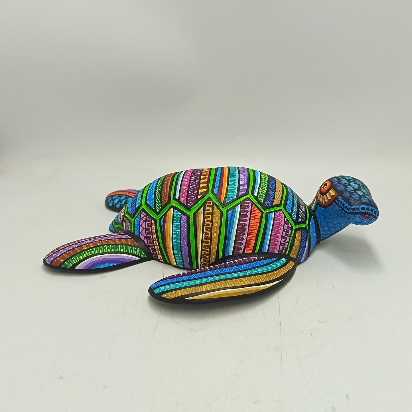 Mexican Oaxacan Wood Carving Turtle By Ivan Fuentes PP9359